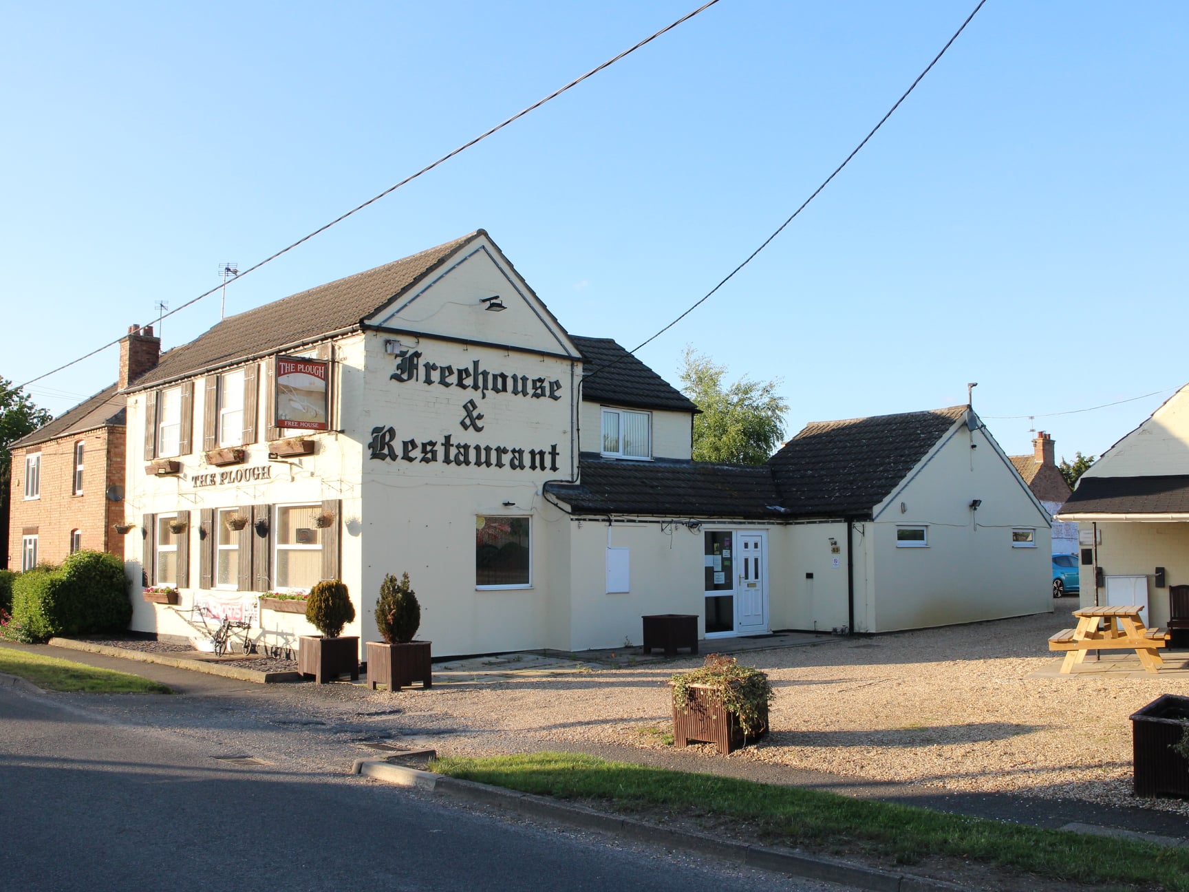 Freehold pub in Lincolnshire sold by Sidney Phillips