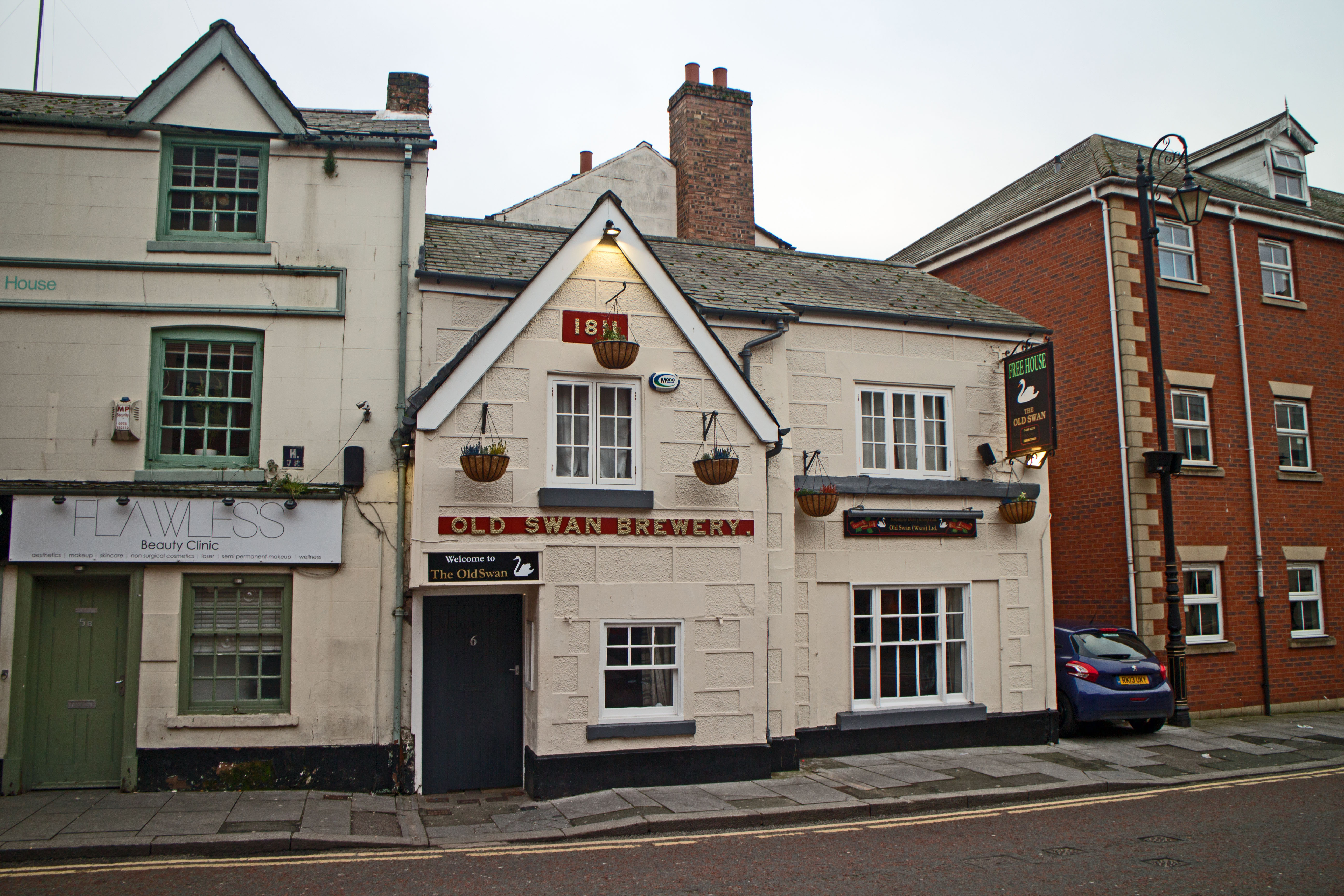 19th Century pub in Wrexham for sale