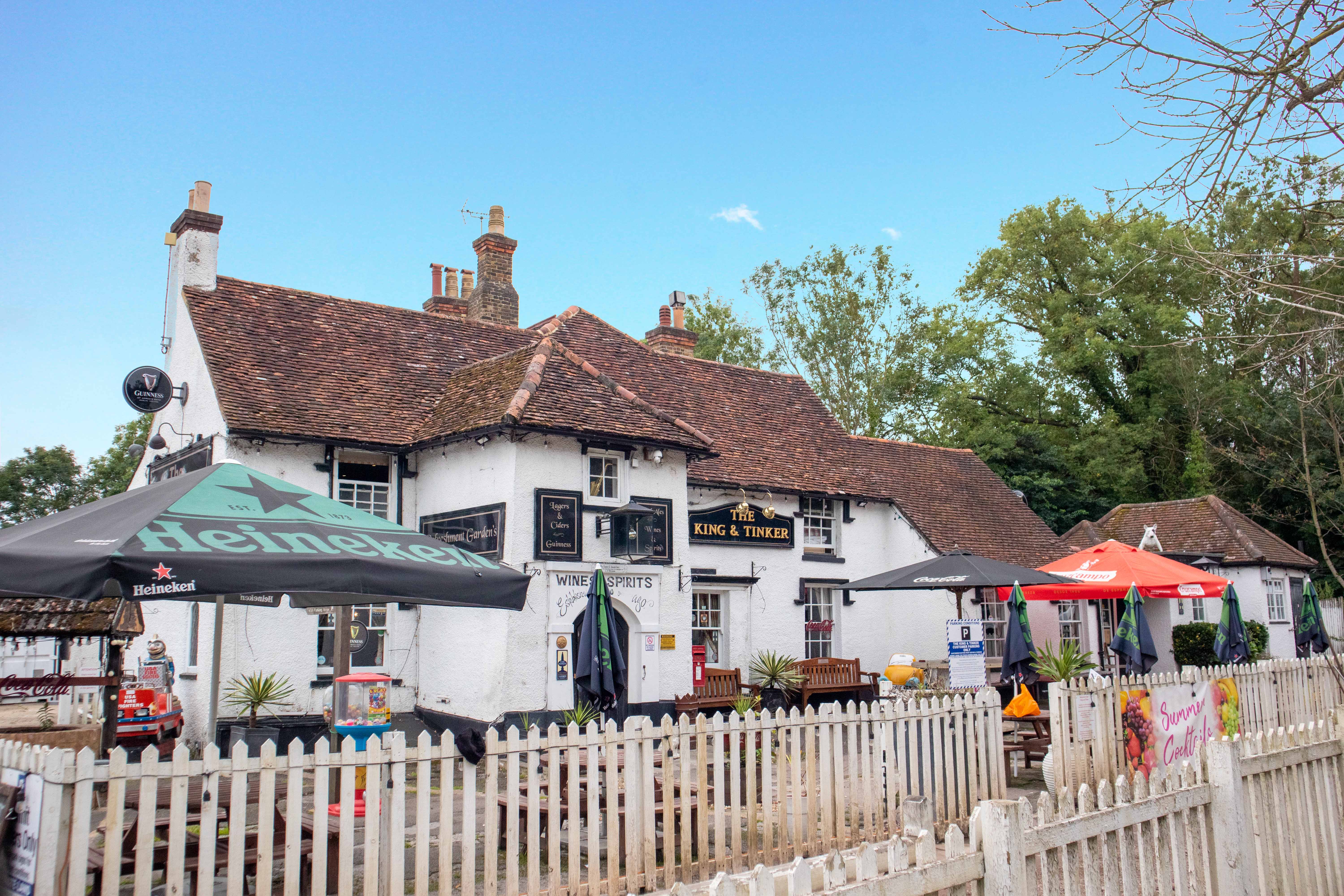 Country pub near London sold