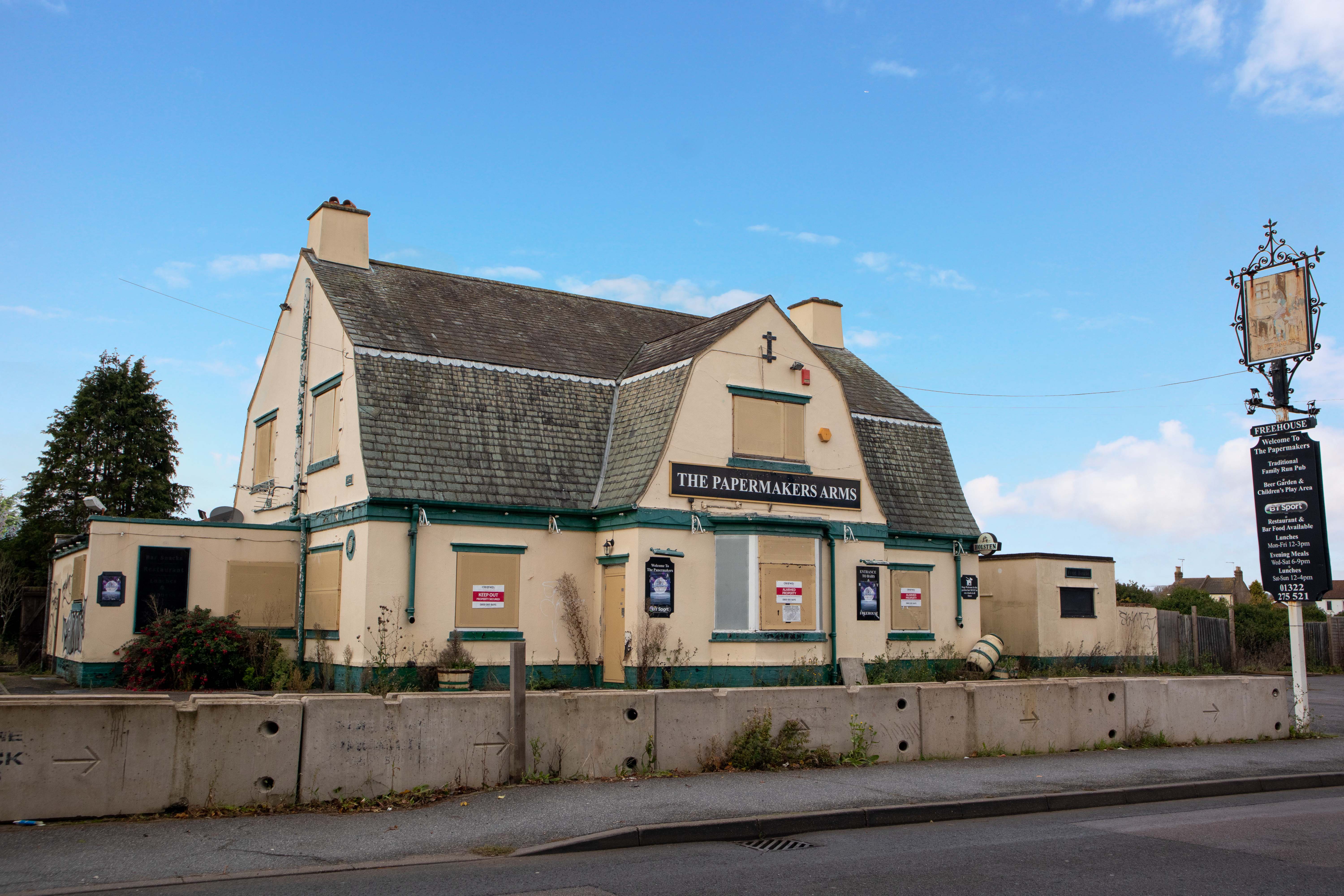 Closed pub in Kent sold by Sidney Phillips