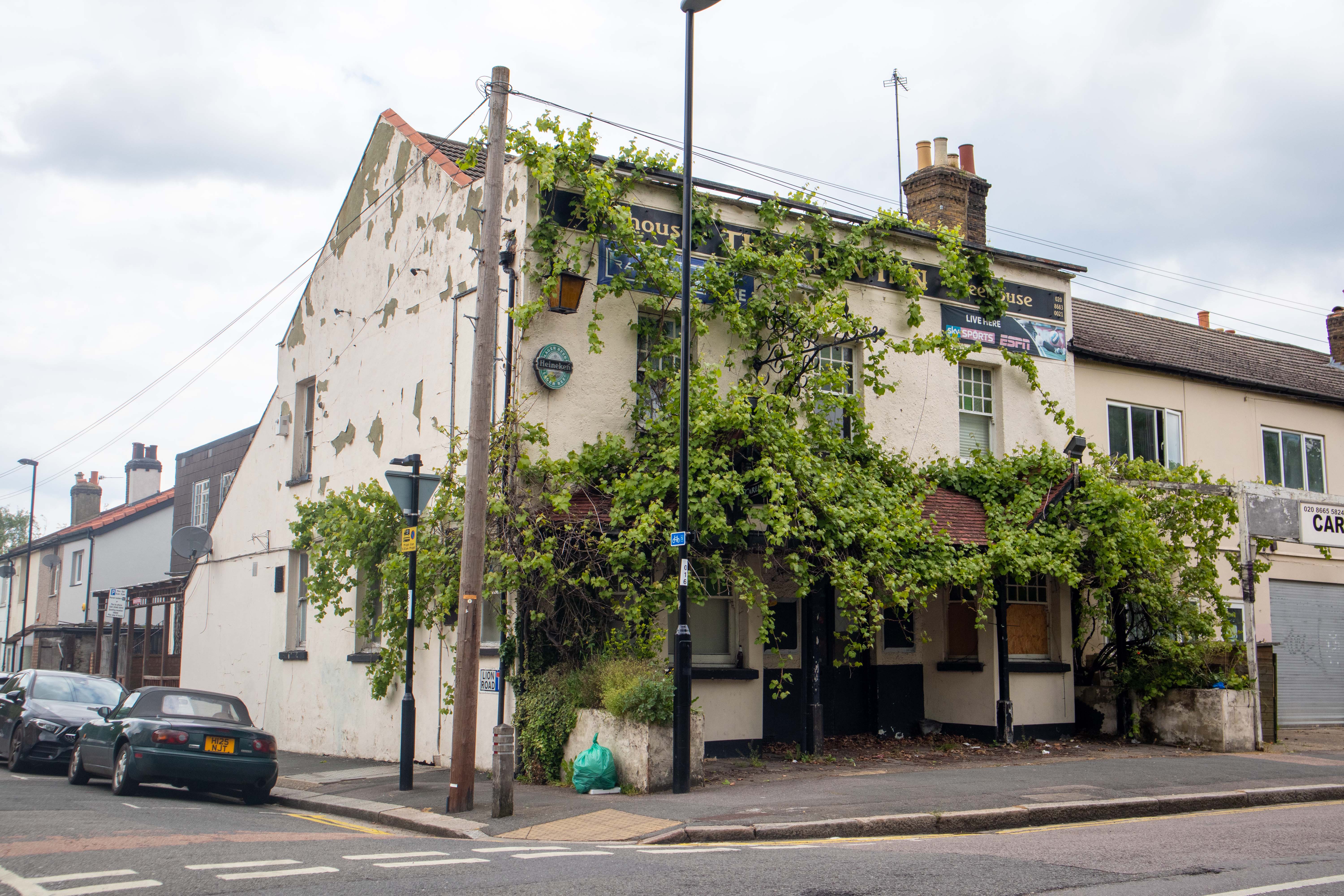 Substantial closed London pub for sale