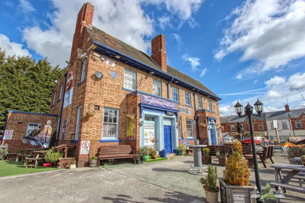 Bar & restaurant sold in Derbyshire/Nottinghamshire border village