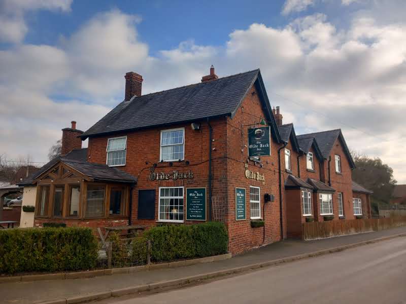 Free-of-tie Shropshire village pub let