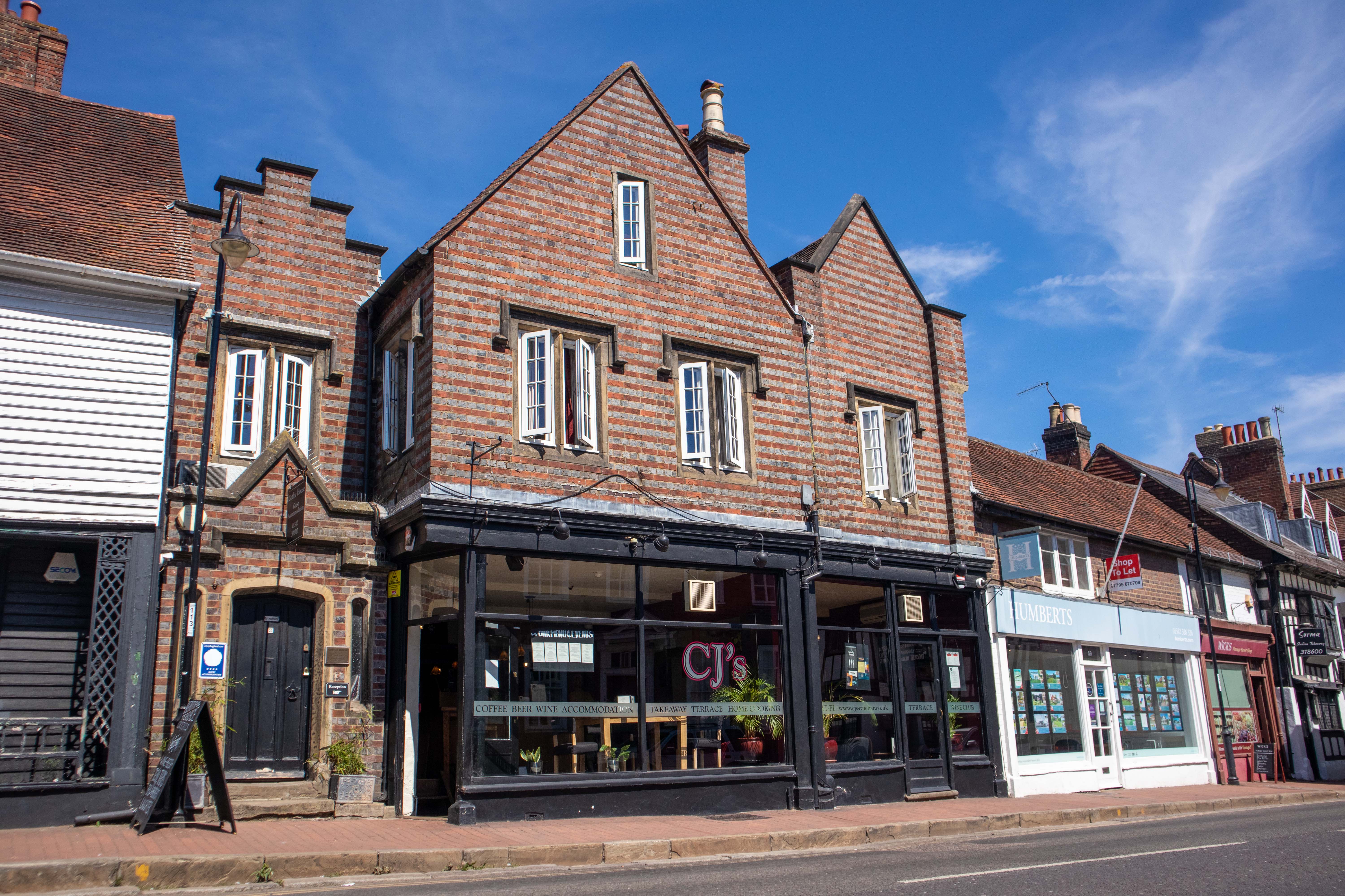 Adaptable East Grinstead bar and hotel for sale