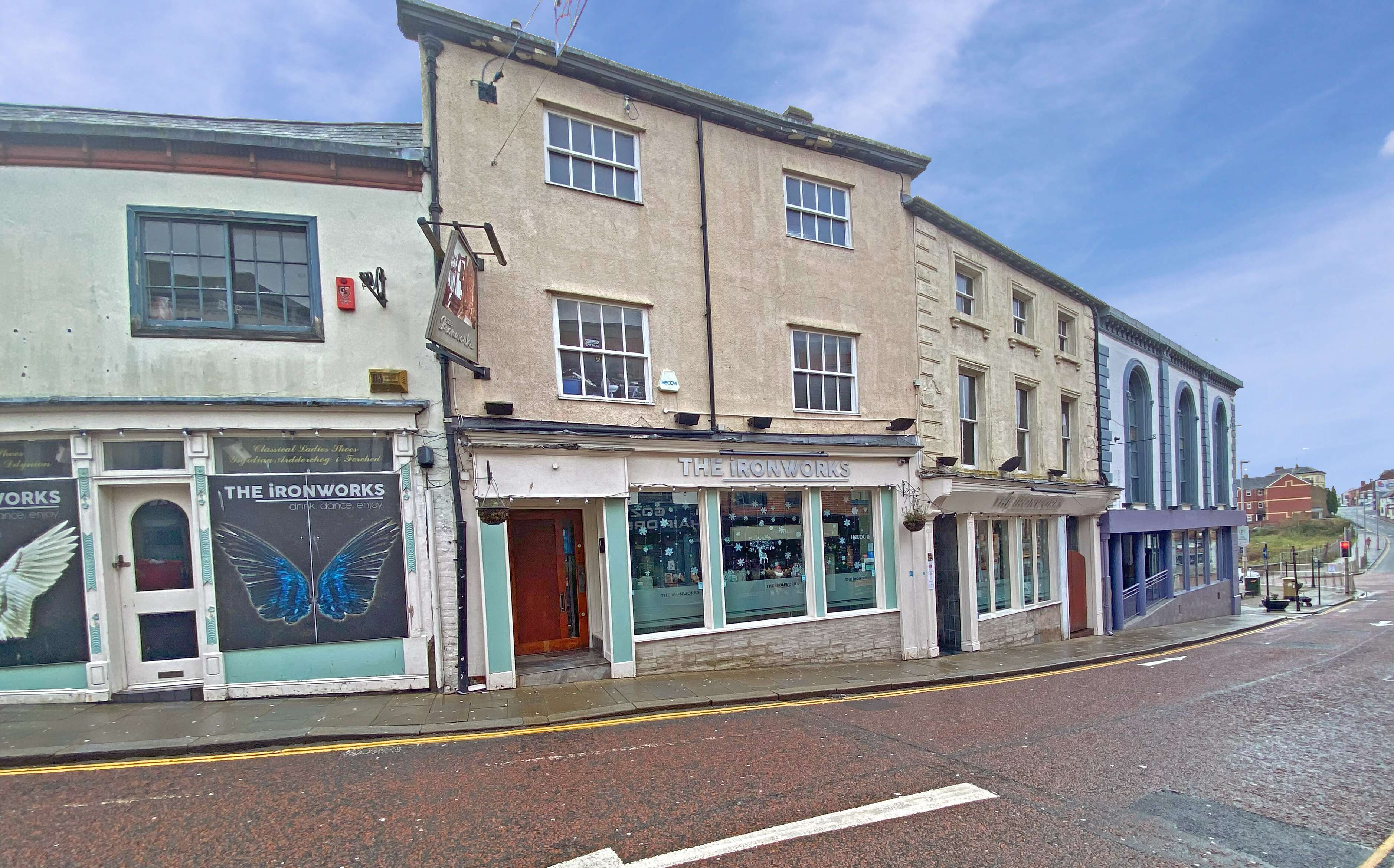 Wrexham city centre investment sold by Sidney Phillips