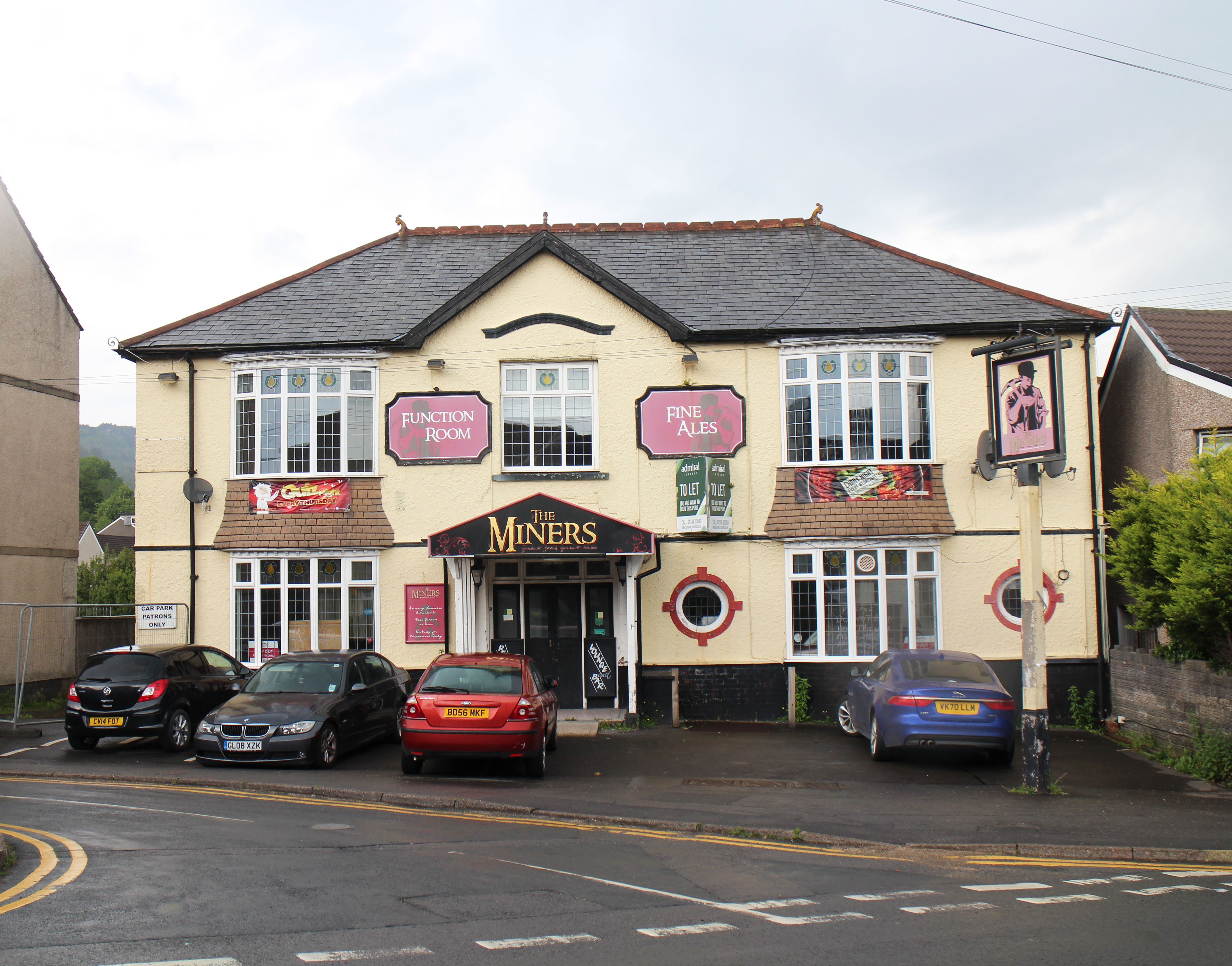 Closed pub in West Glamorgan sold