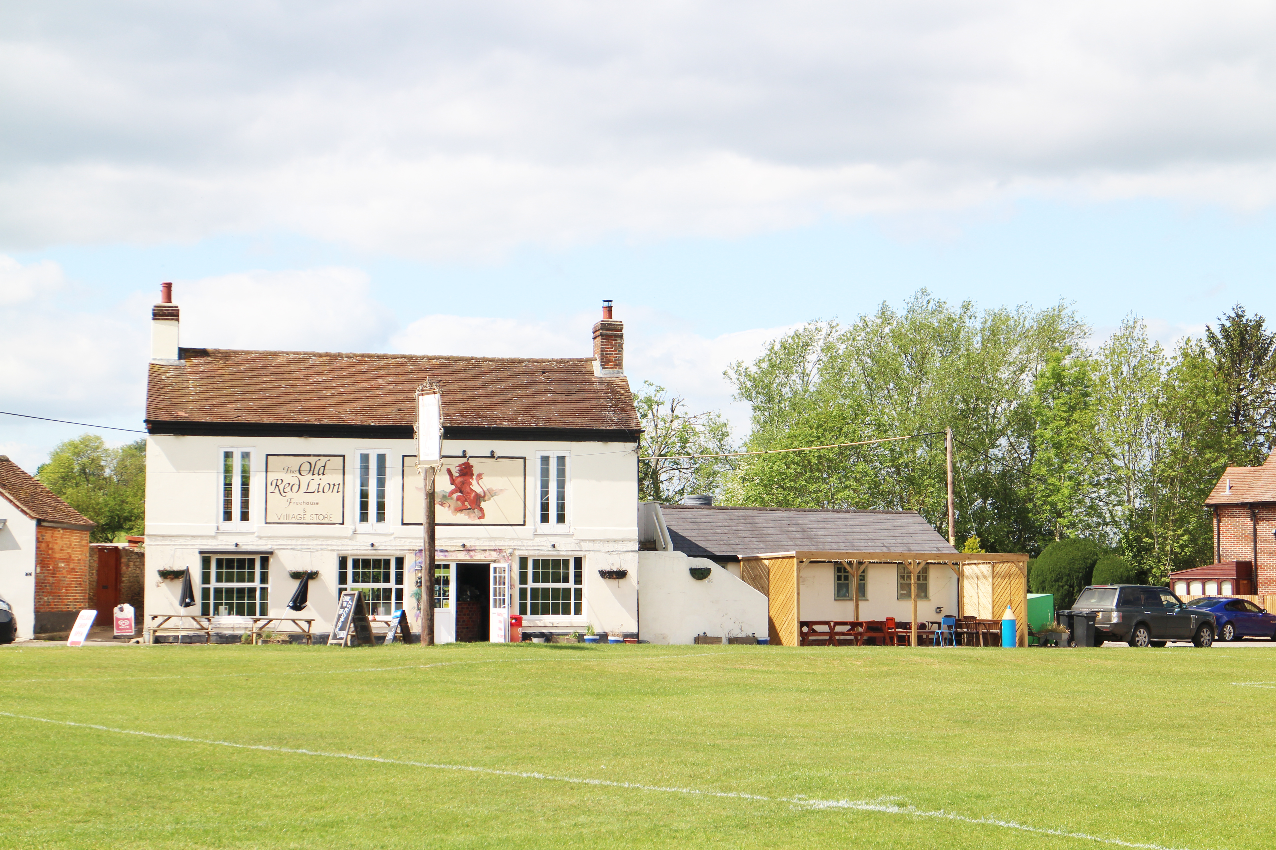 Attractive pub for sale in Oxfordshire