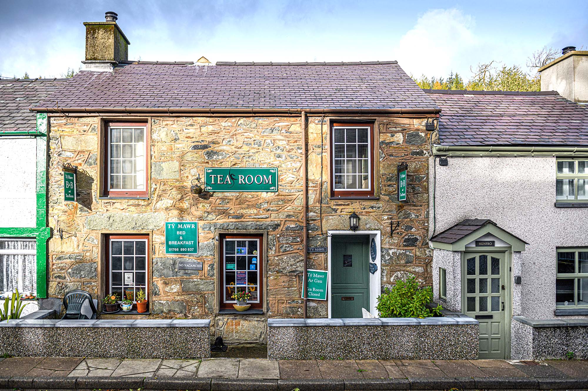 Eyeri B&B and tea rooms for sale