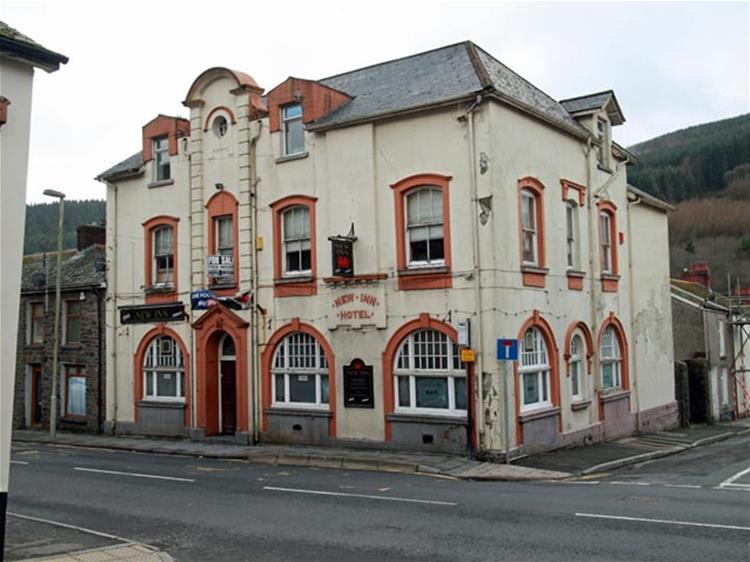 Substantial Rhondda Valley pub sold by Sidney Phillips