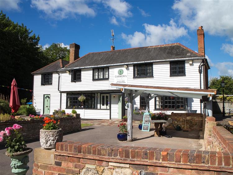 B&B/letting opportunity near tourist hot-spot now available