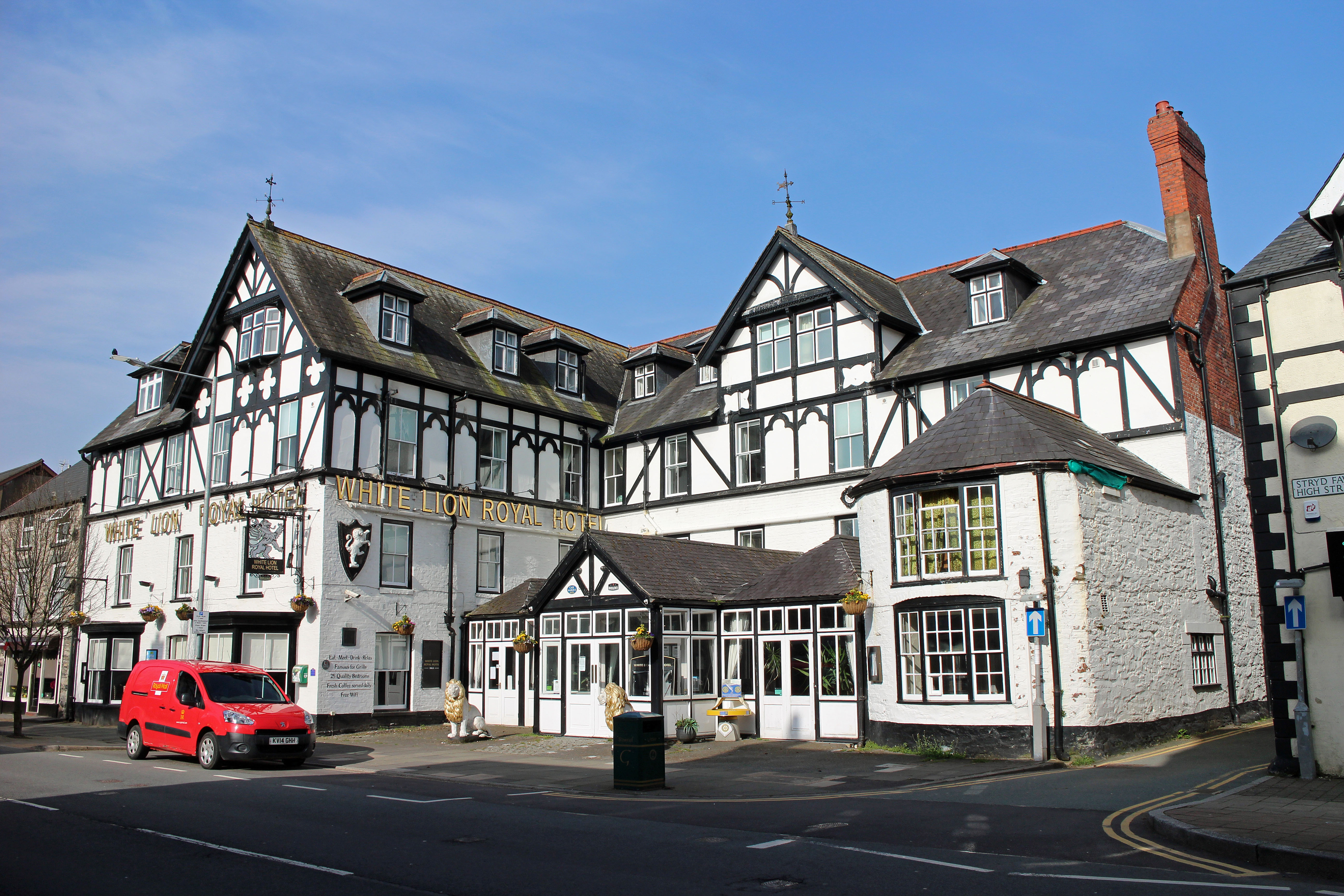 Historic Grade II Listed Building in the Heart of Snowdonia National Park for Sale