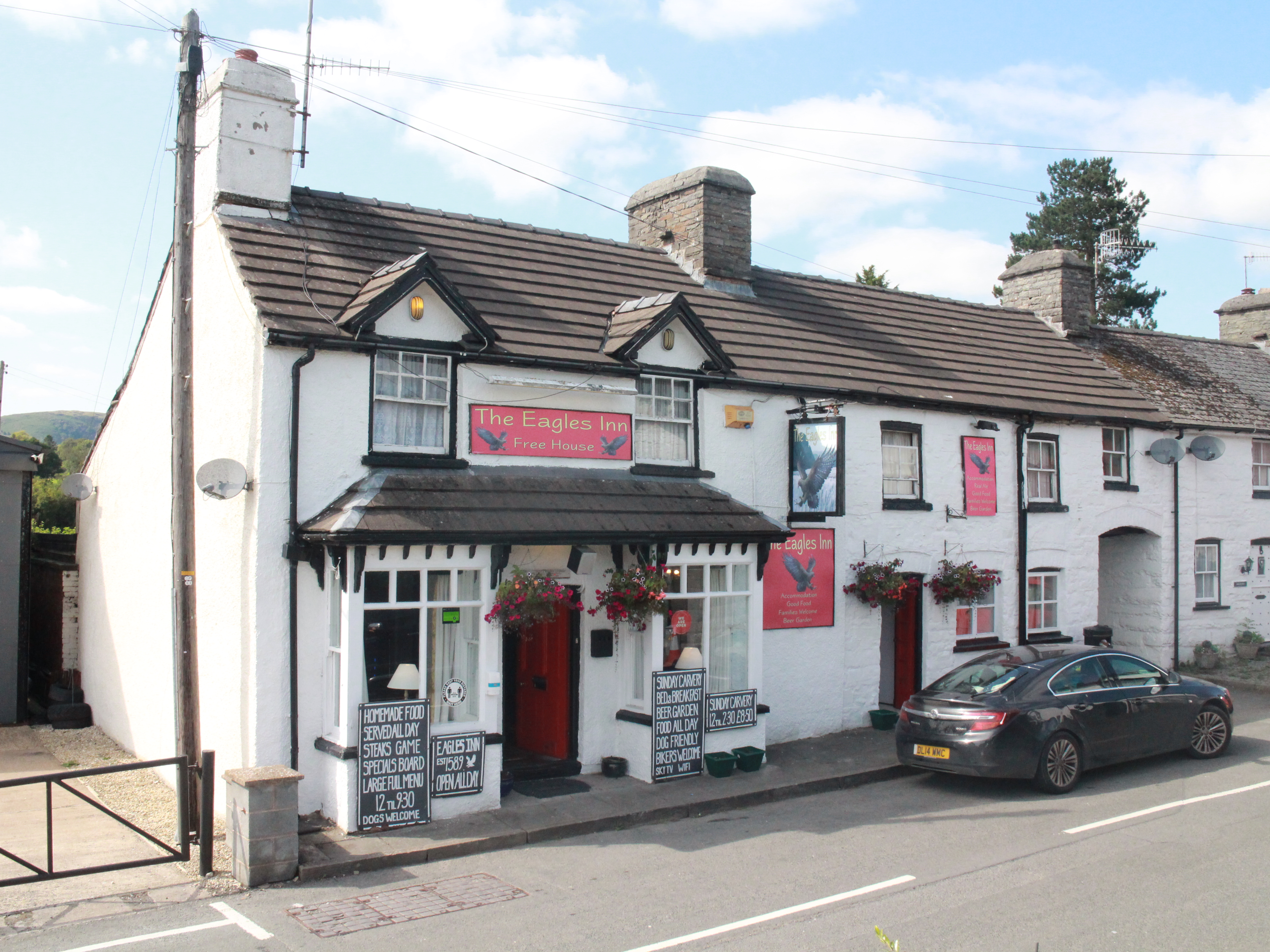 Upper Wye Valley freehouse newly available for sale or lease