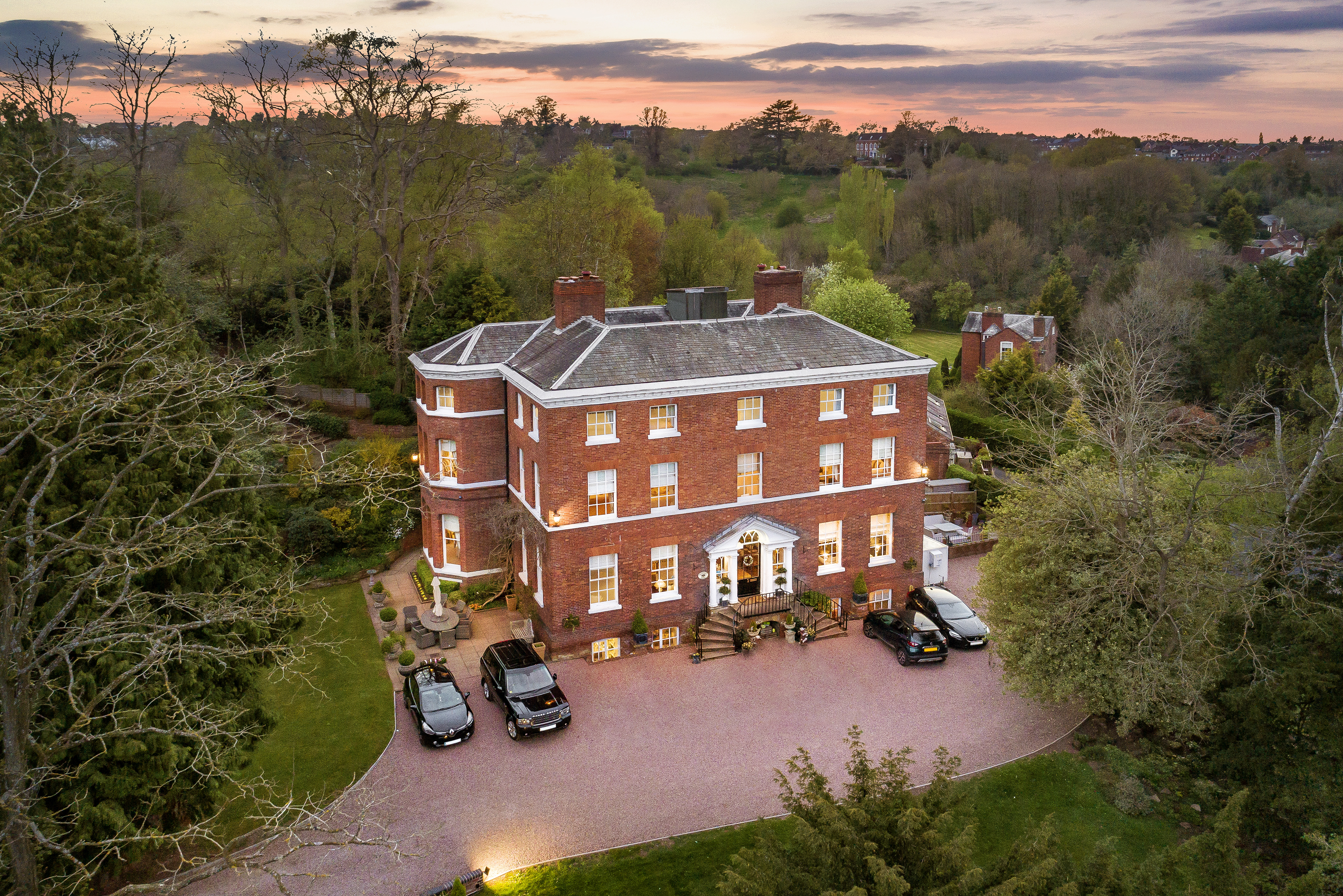 Elegant Georgian hotel and wedding venue with rich history on the market with Sidney Phillips