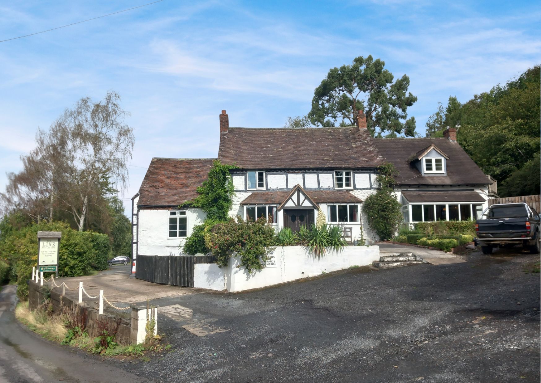 LET: Character ‘black and white’ village pub in Shropshire