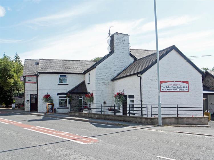 16th Century Welsh inn sold