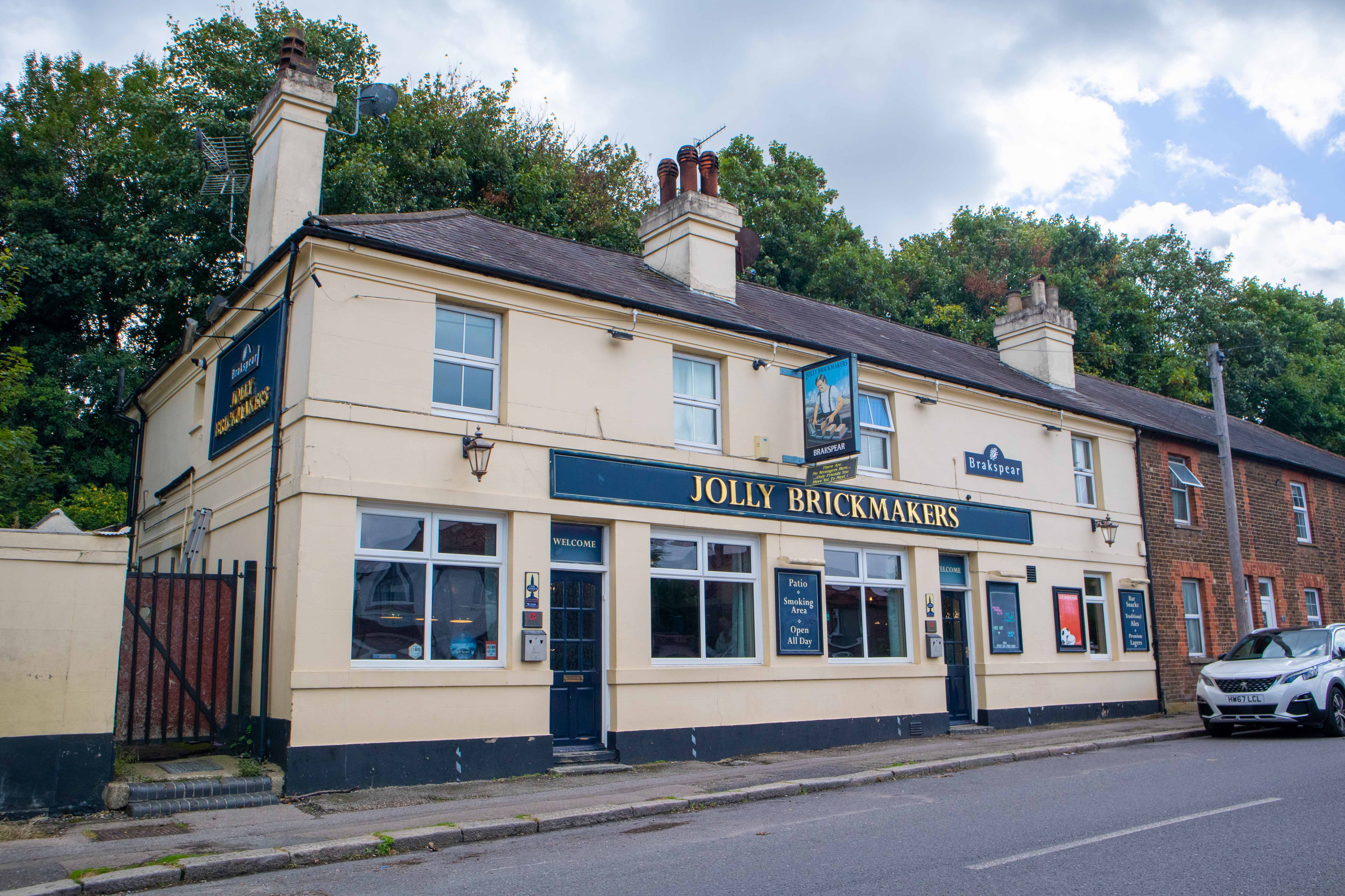 Wet-led pub for sale in residential Surrey