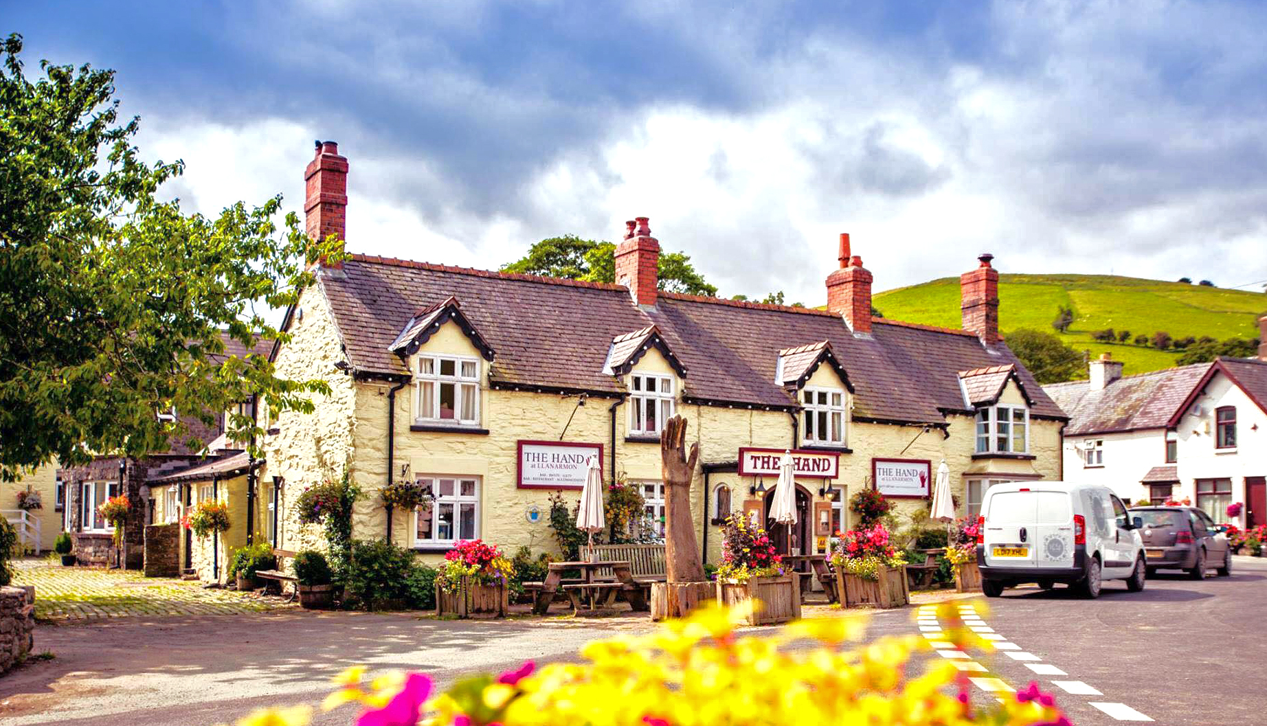 Traditional 16th century inn, spa & restaurant in stunning lost in time village