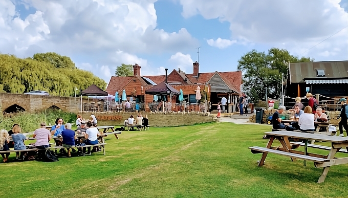 Stunning Grade II listed pub for sale in Oxfordshire