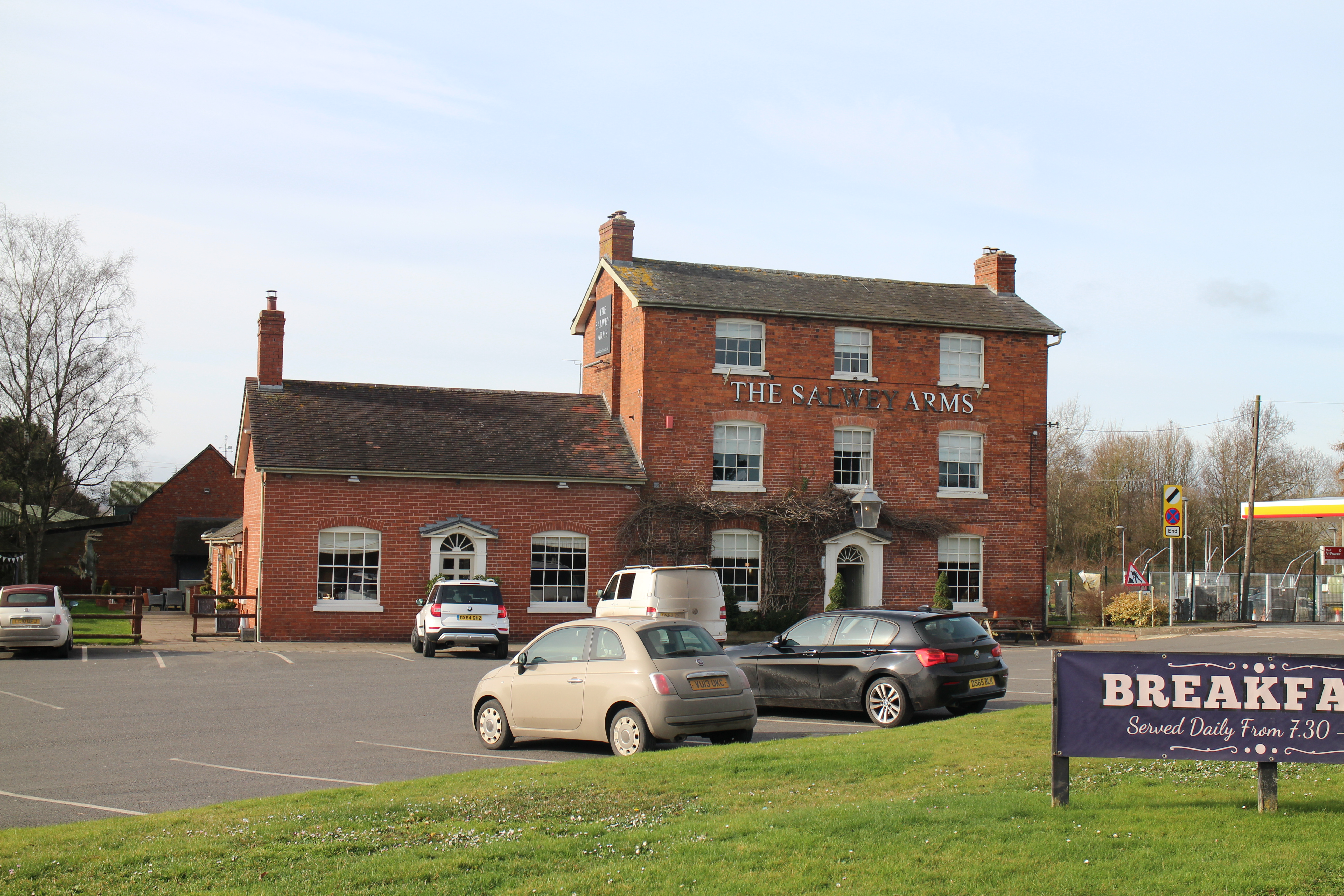 Exquisite Shropshire coaching inn for sale