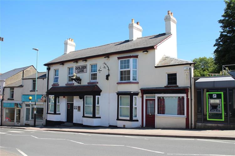 Busy market town pub let by Sidney Phillips