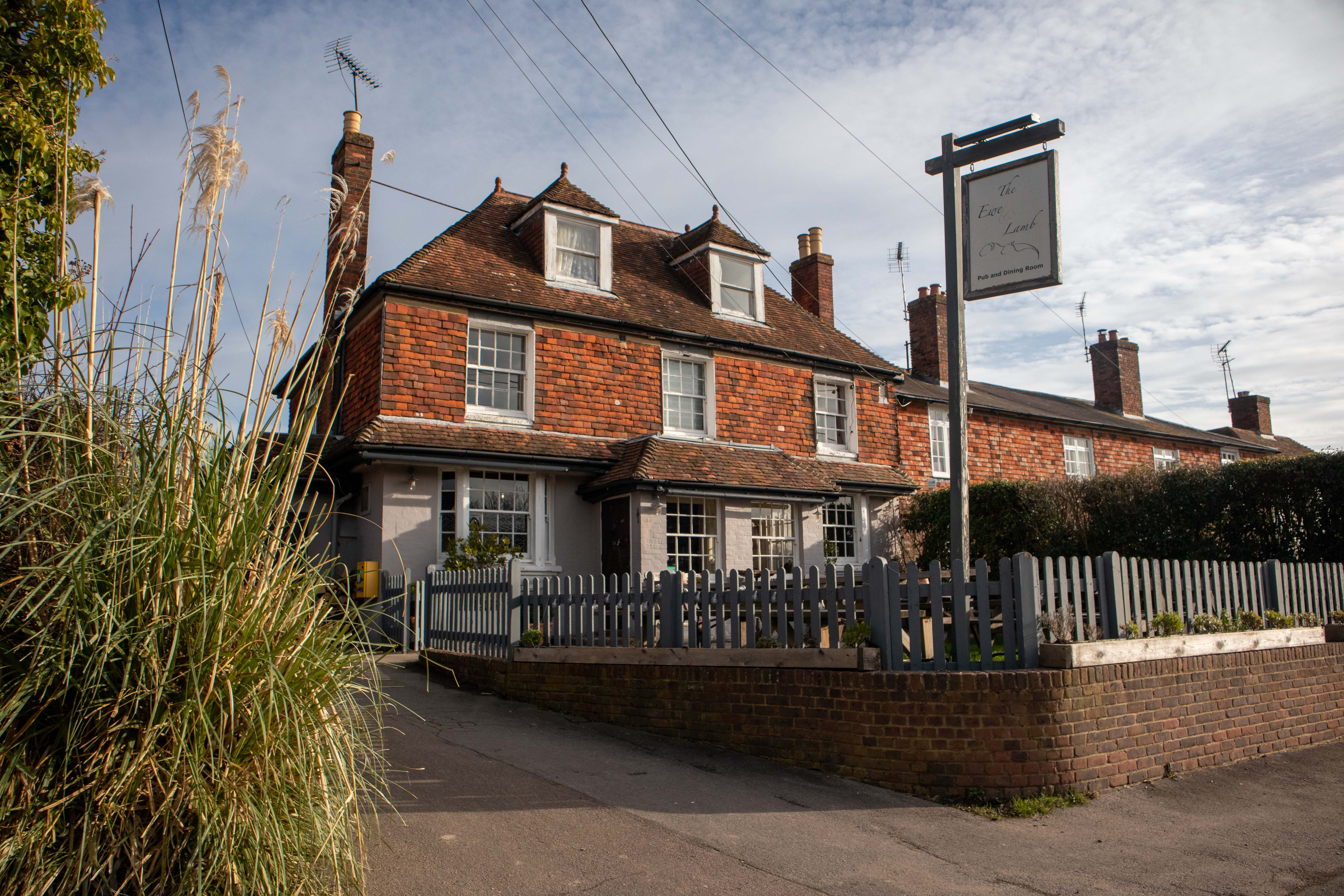 Charming country pub near Tenterden for sale