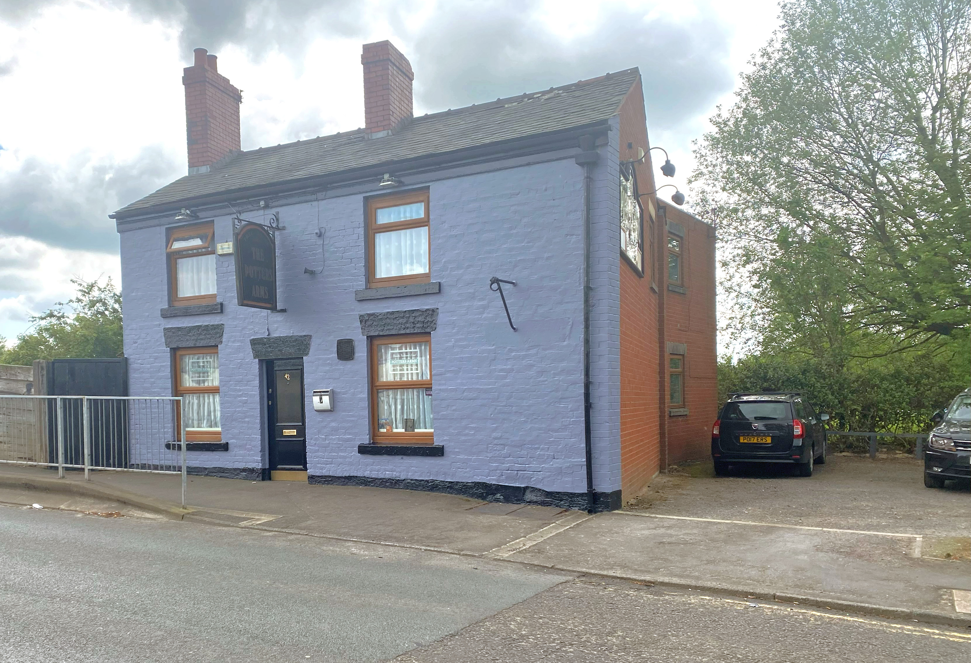 Edge of town centre public house sold by Sidney Phillips