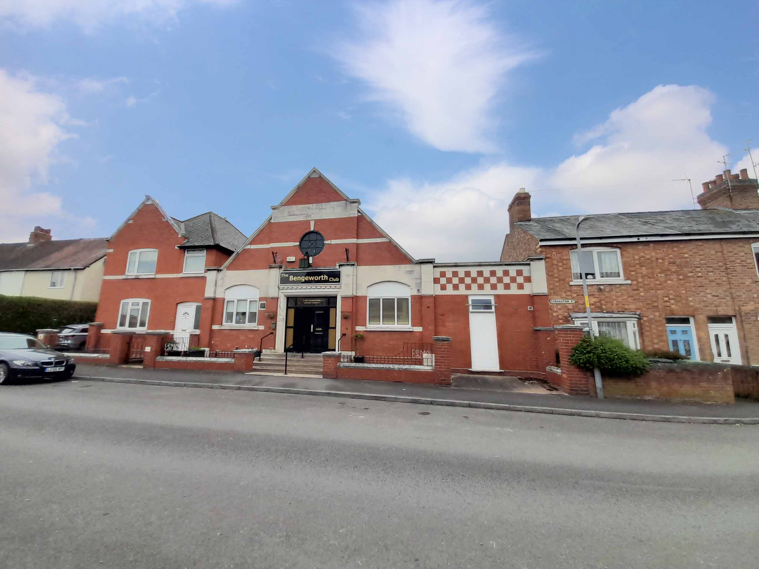 Busy town centre club and venue for sale