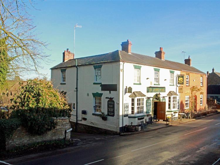 Oxfordshire Village Free House available with Sidney Phillips