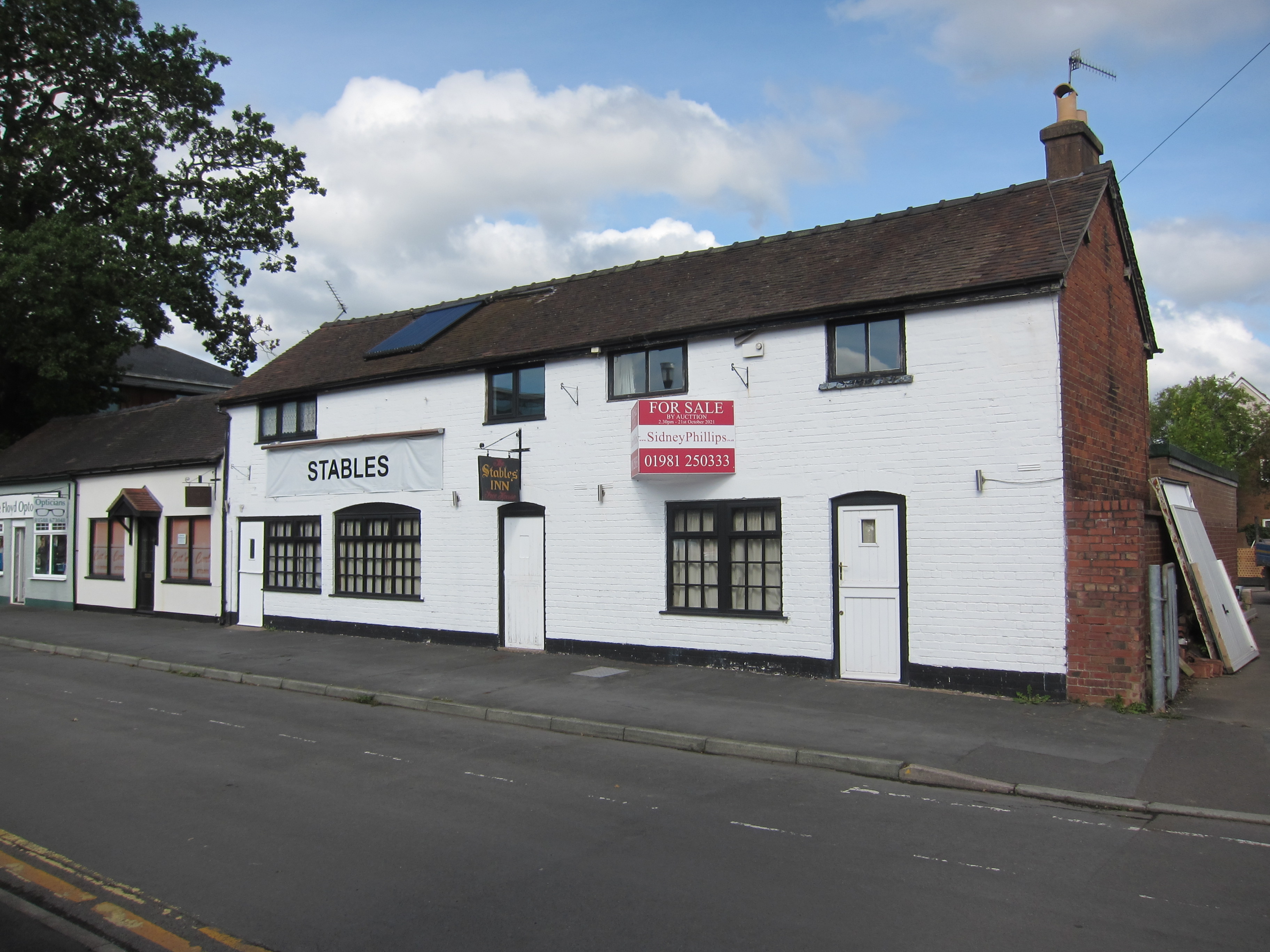 Shropshire pub sold at auction
