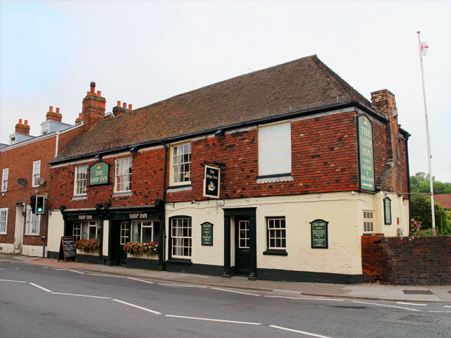 Pub available in the town of oldest brewery in England