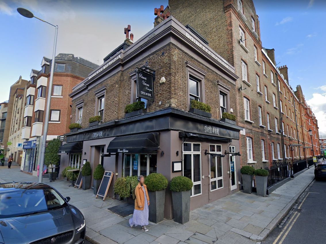 Sidney Phillips introduces a Central Kensington Pub to the Market