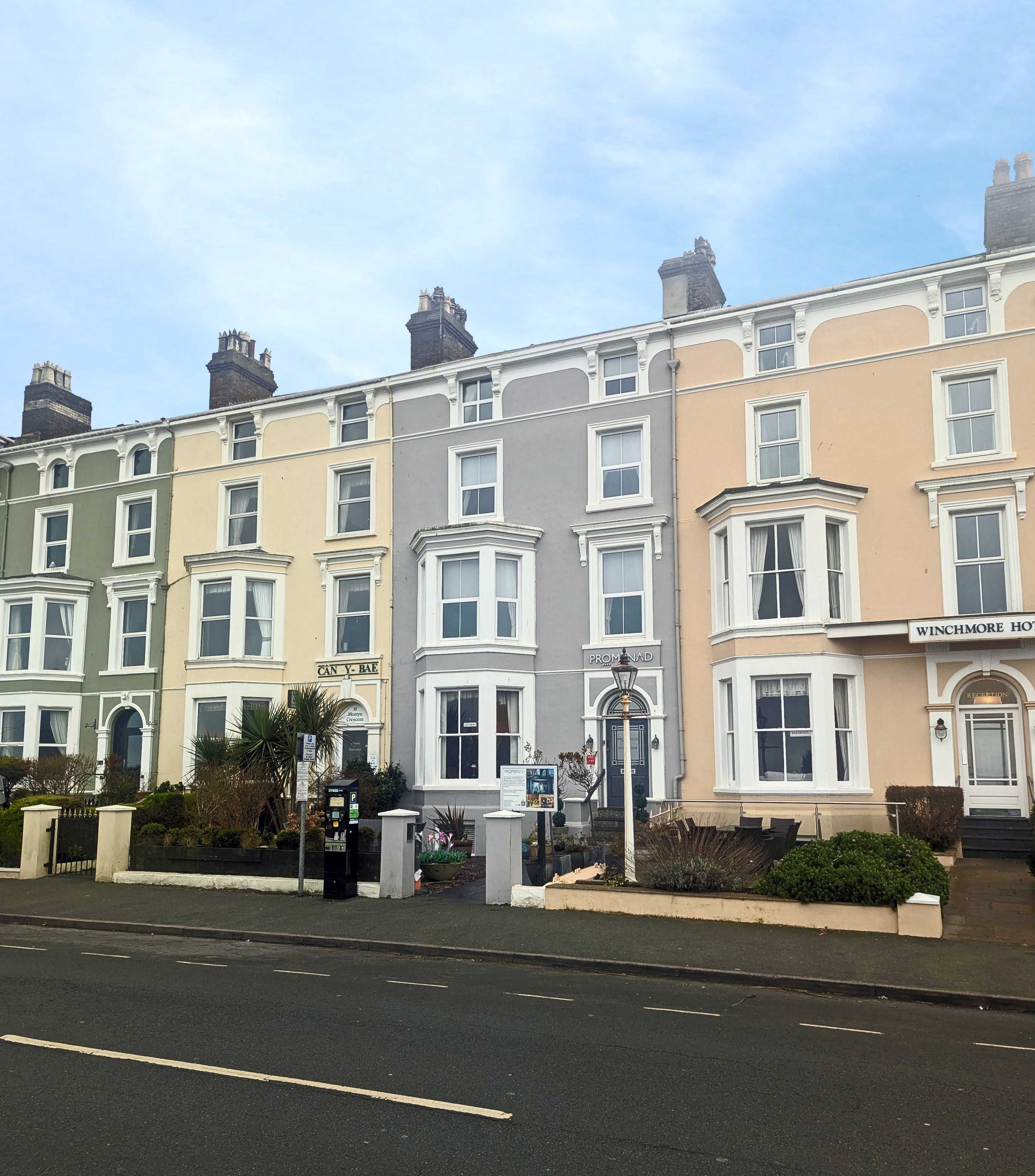 11 bedroom B&B in Llandundo for sale
