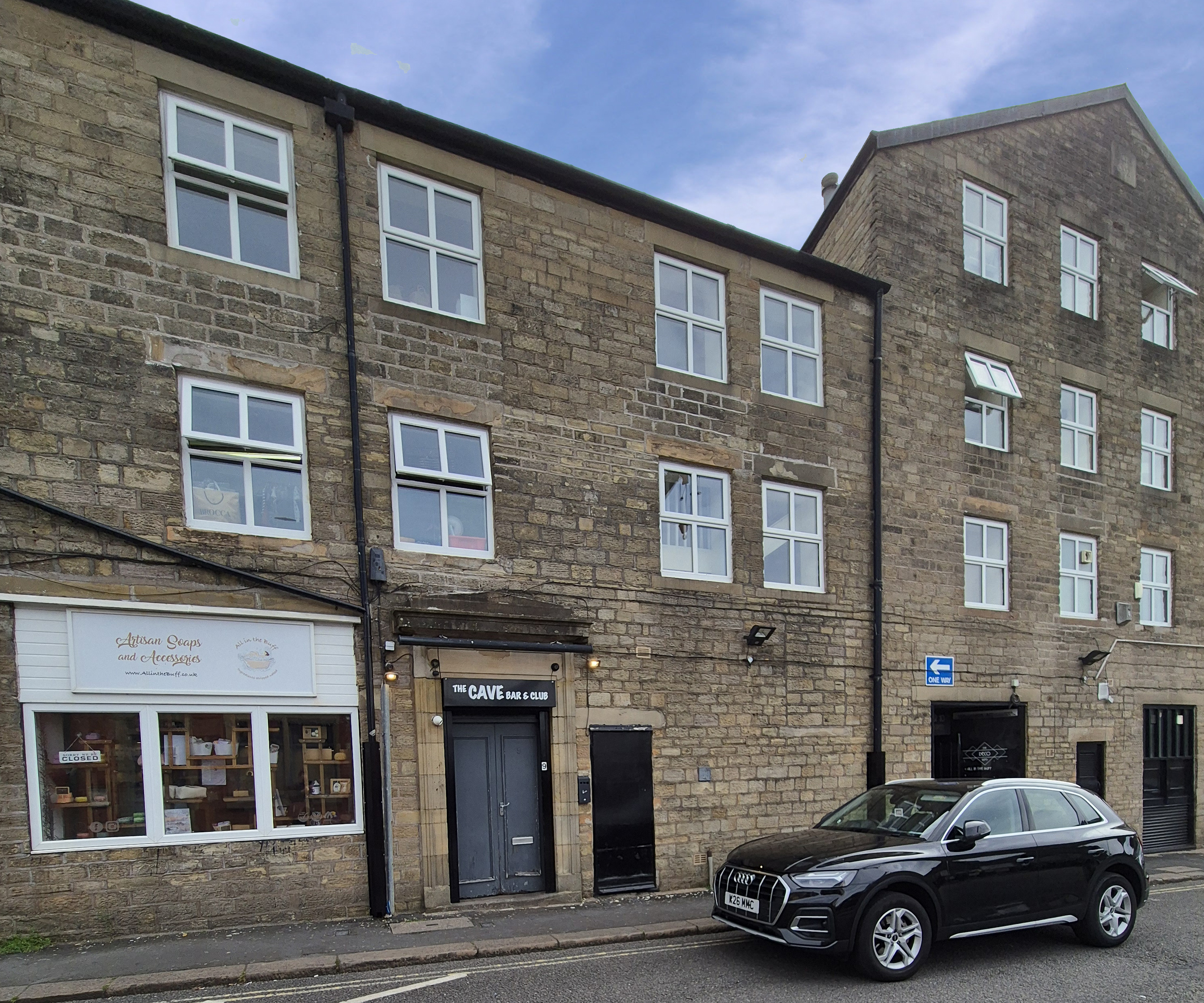 High peak nightclub/late night bar for sale