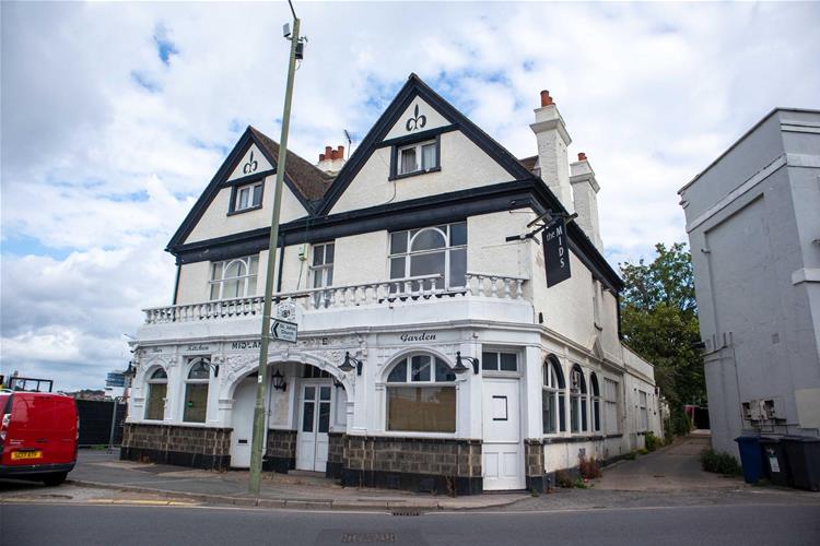 Substantial London pub sold