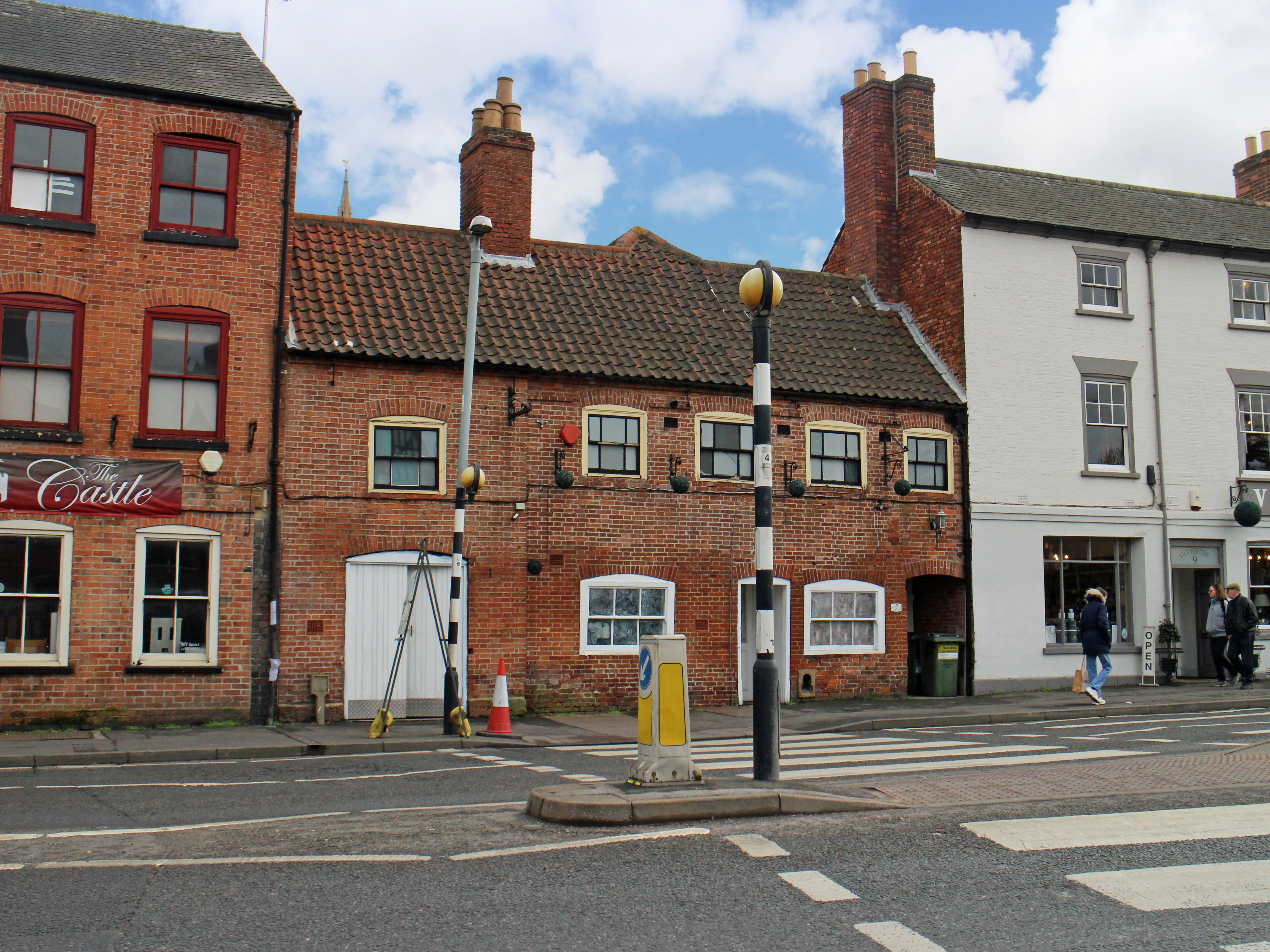 Freehold sold by Sidney Phillips: Newark town centre pub