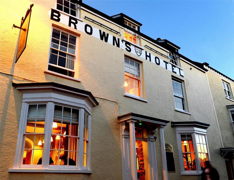 Iconic hotel in busy tourist location now available