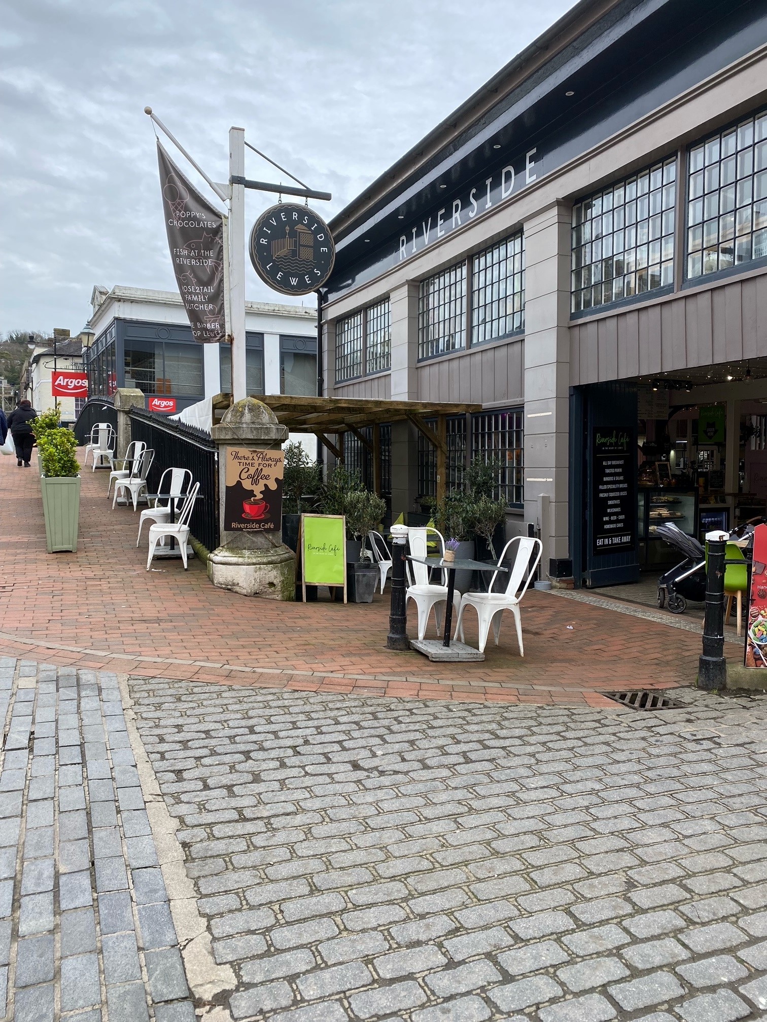 Successful café restaurant in East Sussex sold