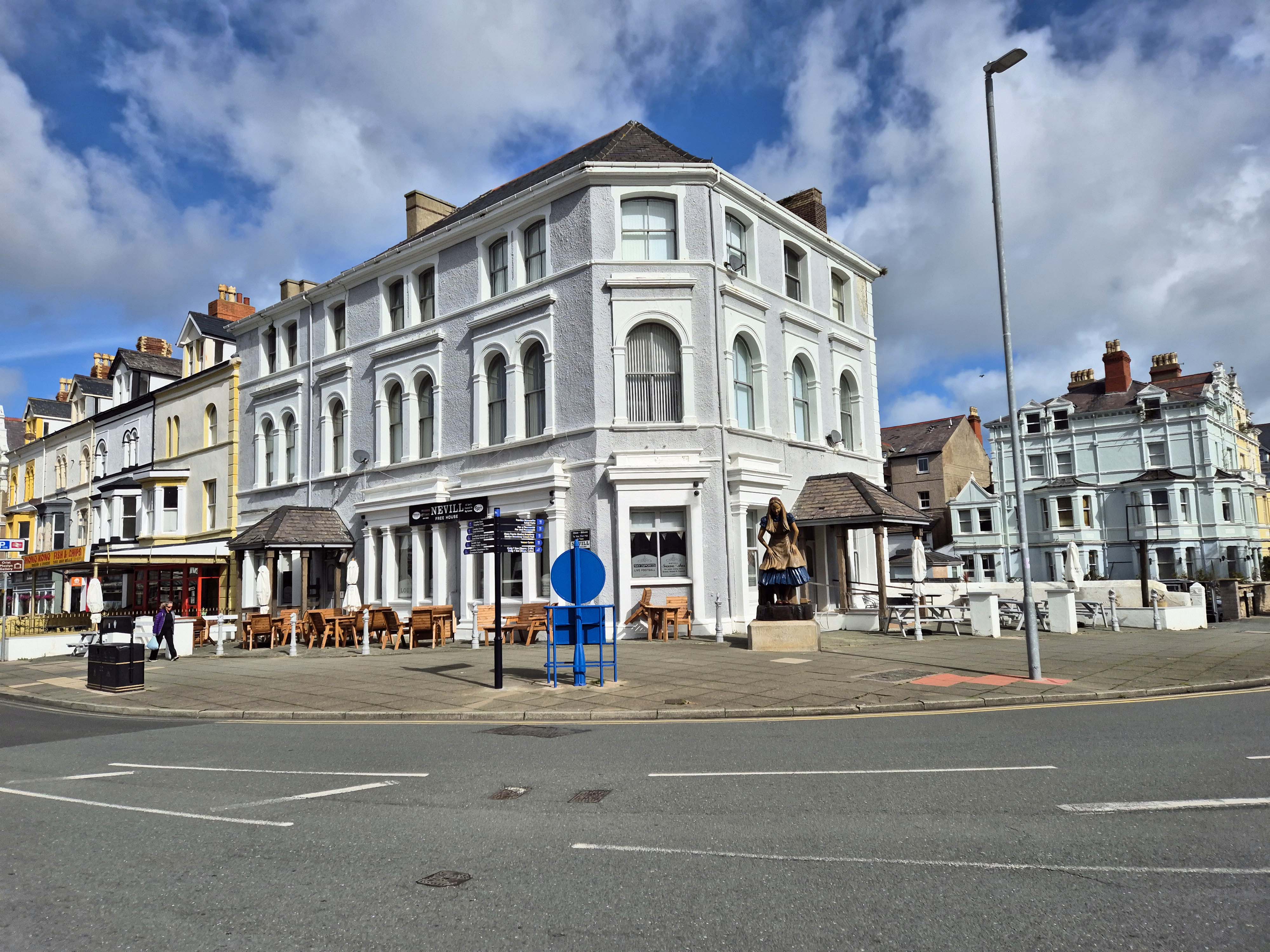Substantial Llandudno public house with planning permission for sale