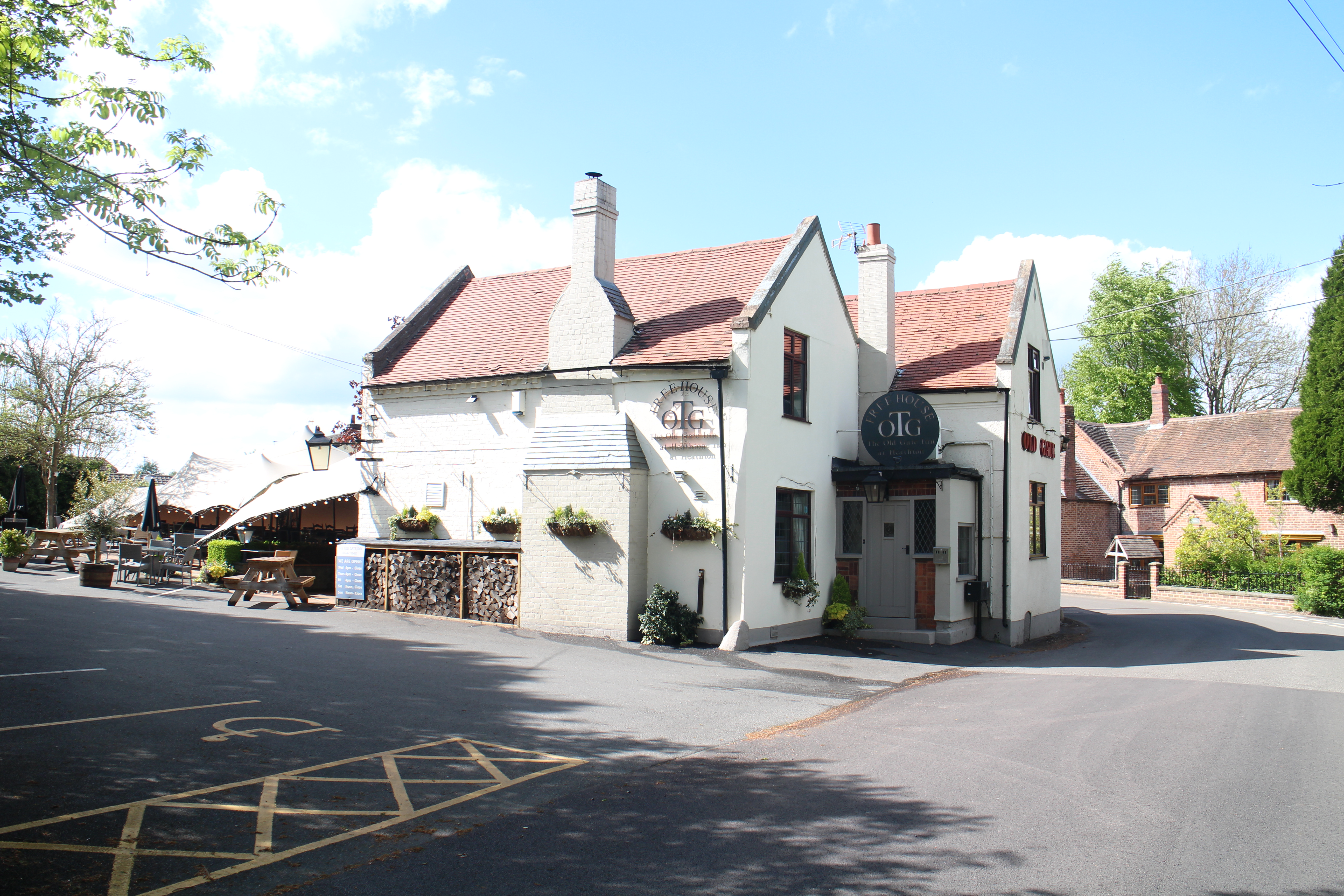 Shropshire village inn and restaurant for grabs