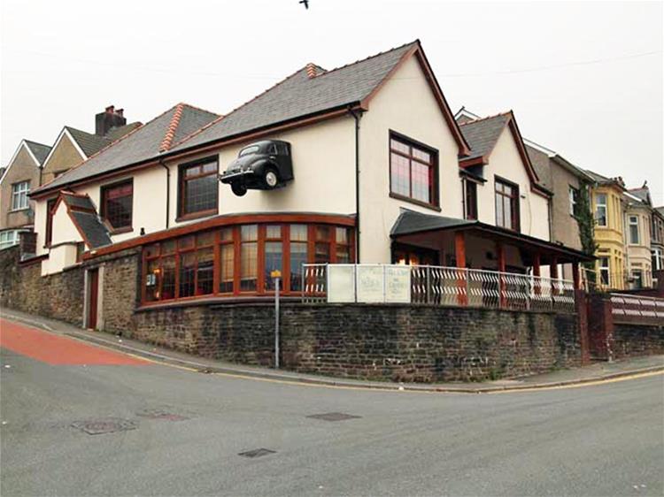 Modernised pub and music venue sold by Sidney Phillips
