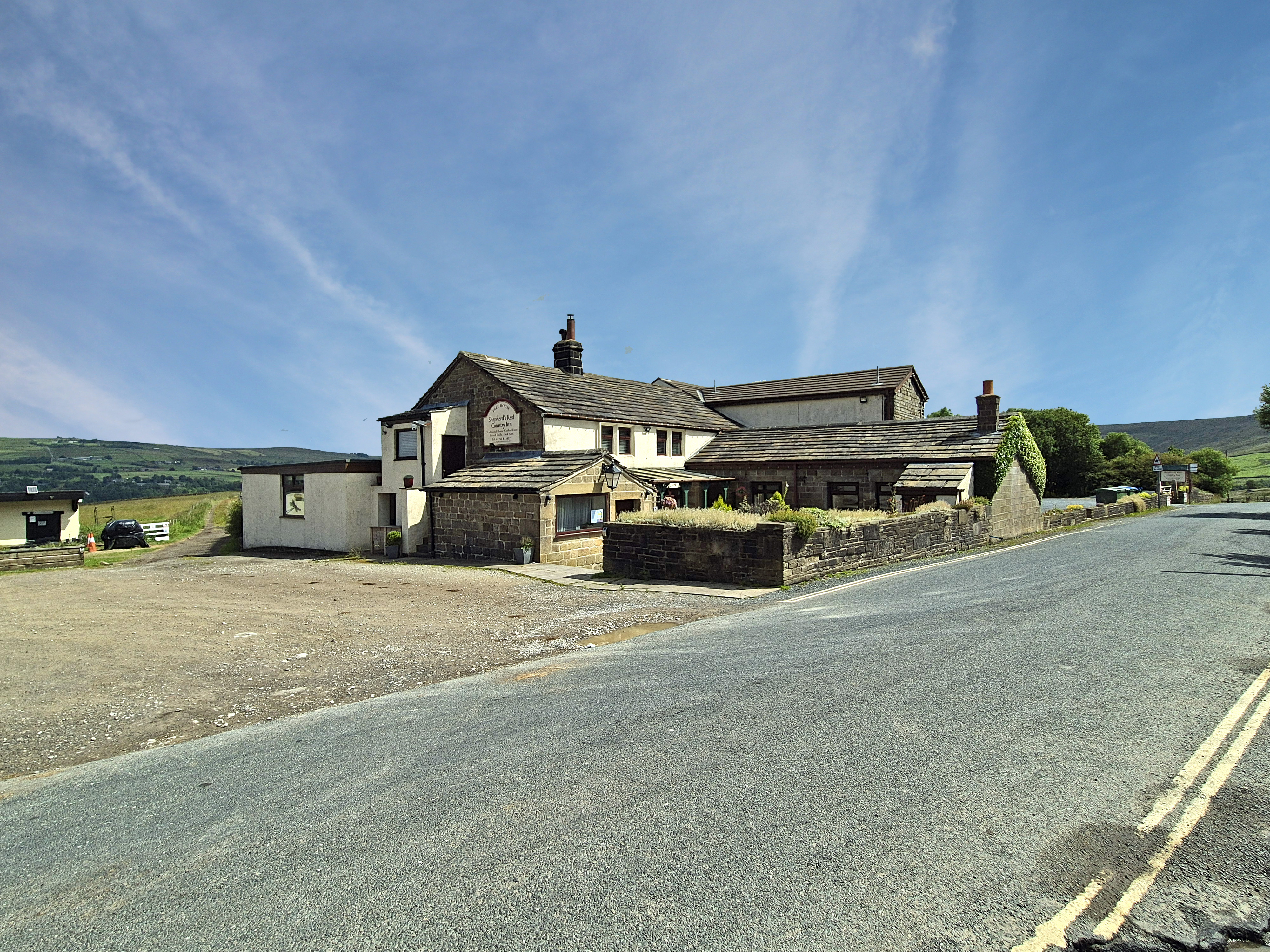 Historic pub in Upper Calder Valley let