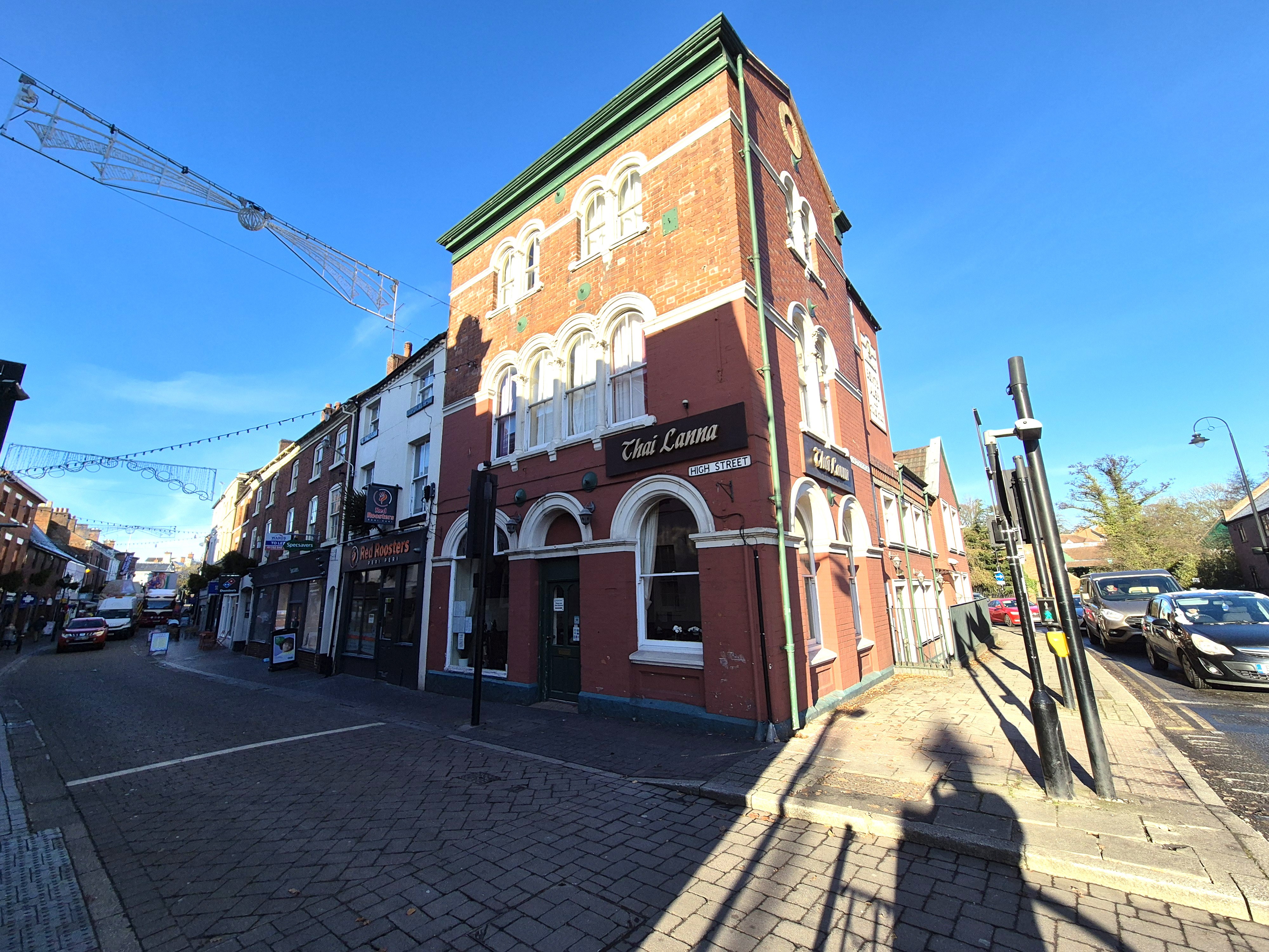 Town centre Thai restaurant for sale or to let