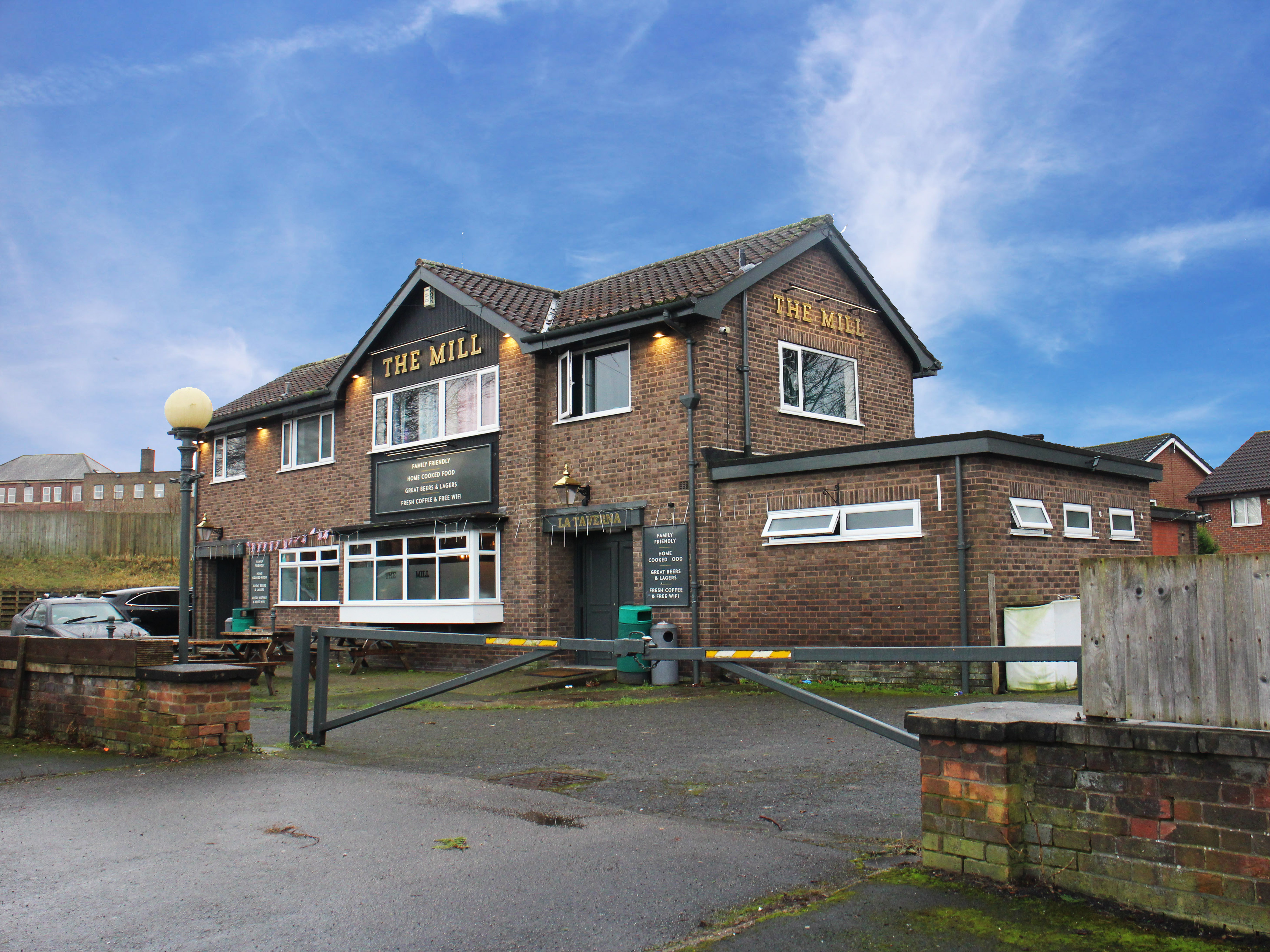 Pub in Nottingham sold by Sidney Phillips