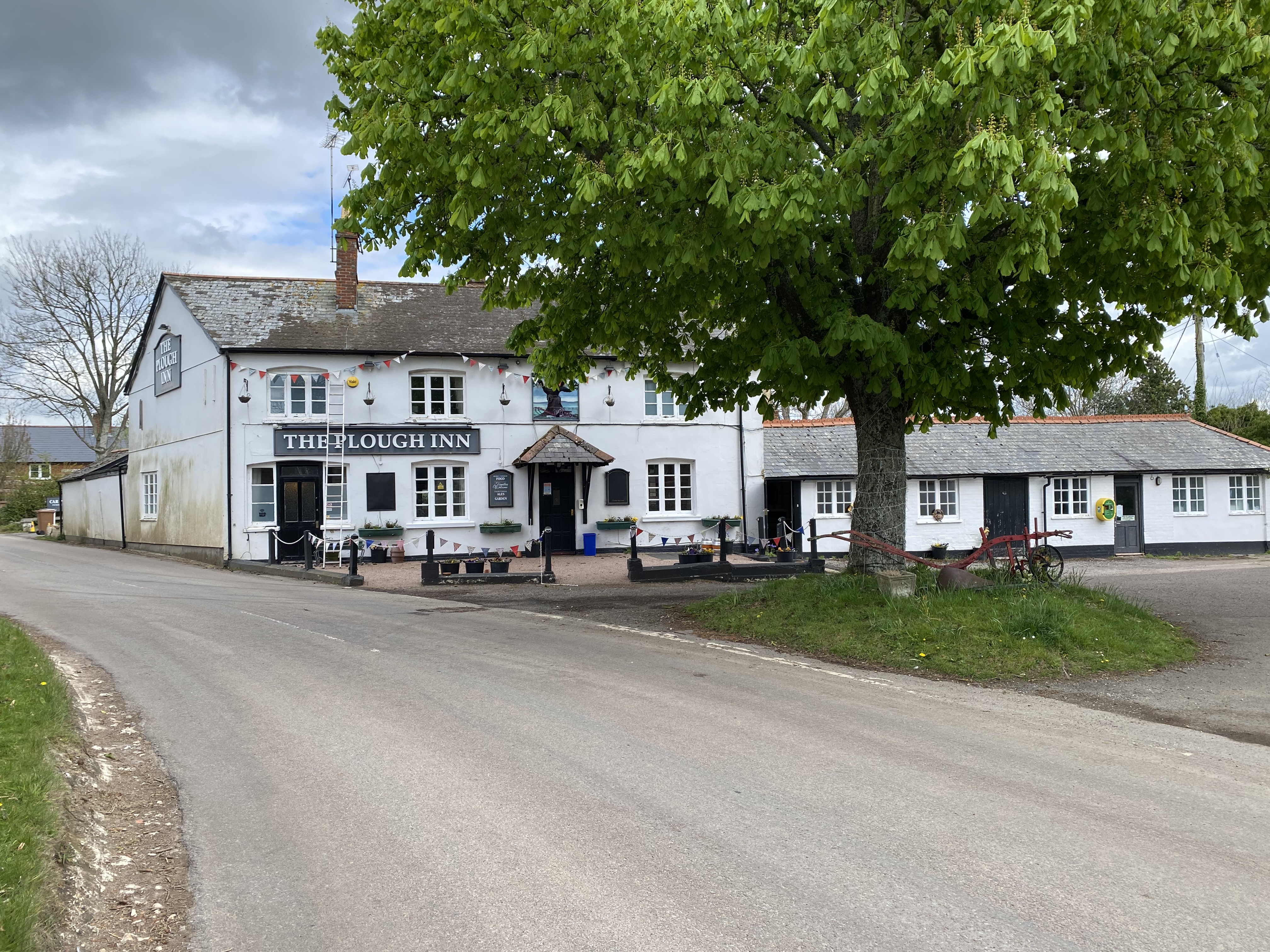 Free-of-tie pub in affluent Hampshire village to let