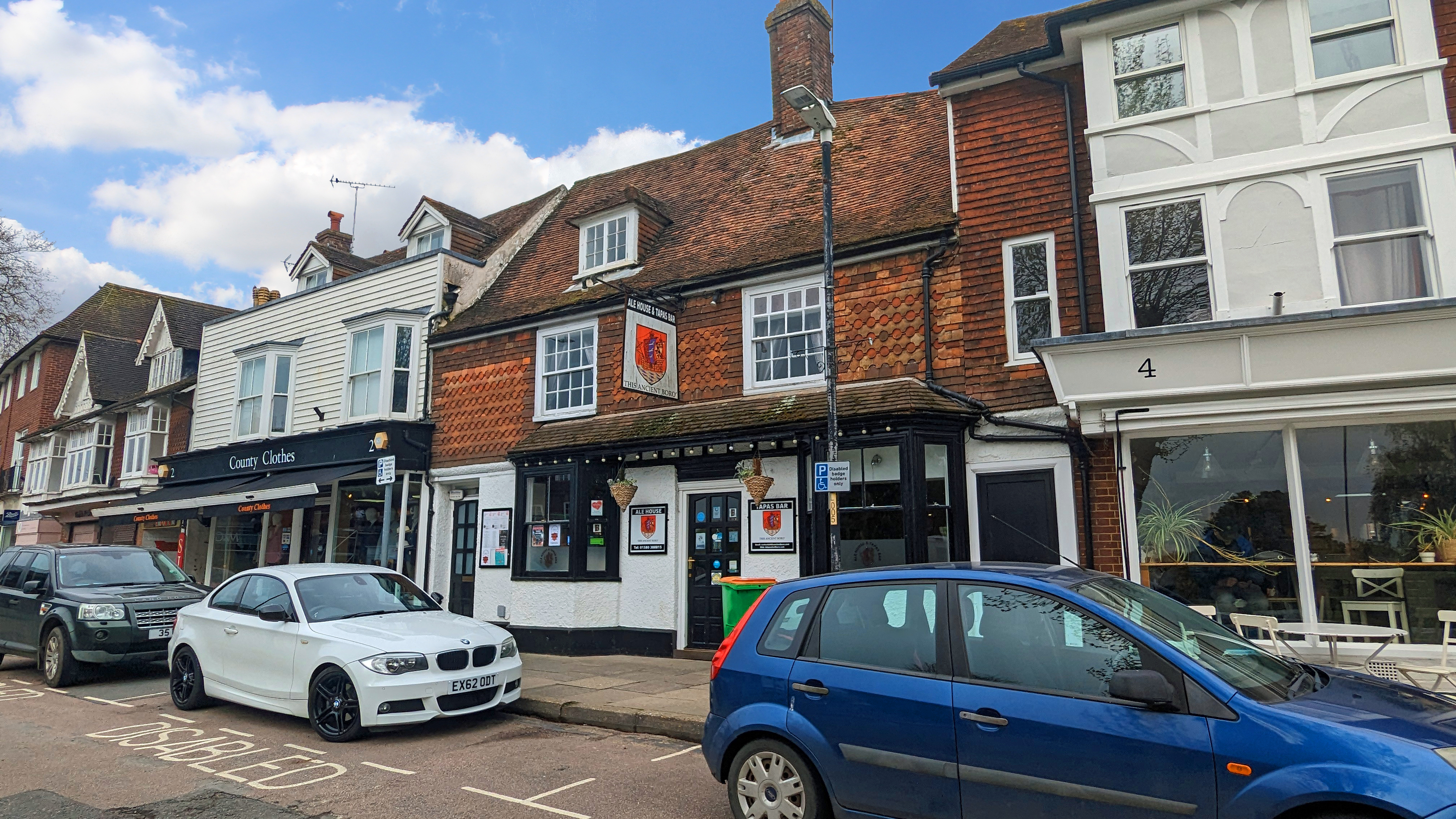 Thriving micro-pub and tapas bar in Kent for sale