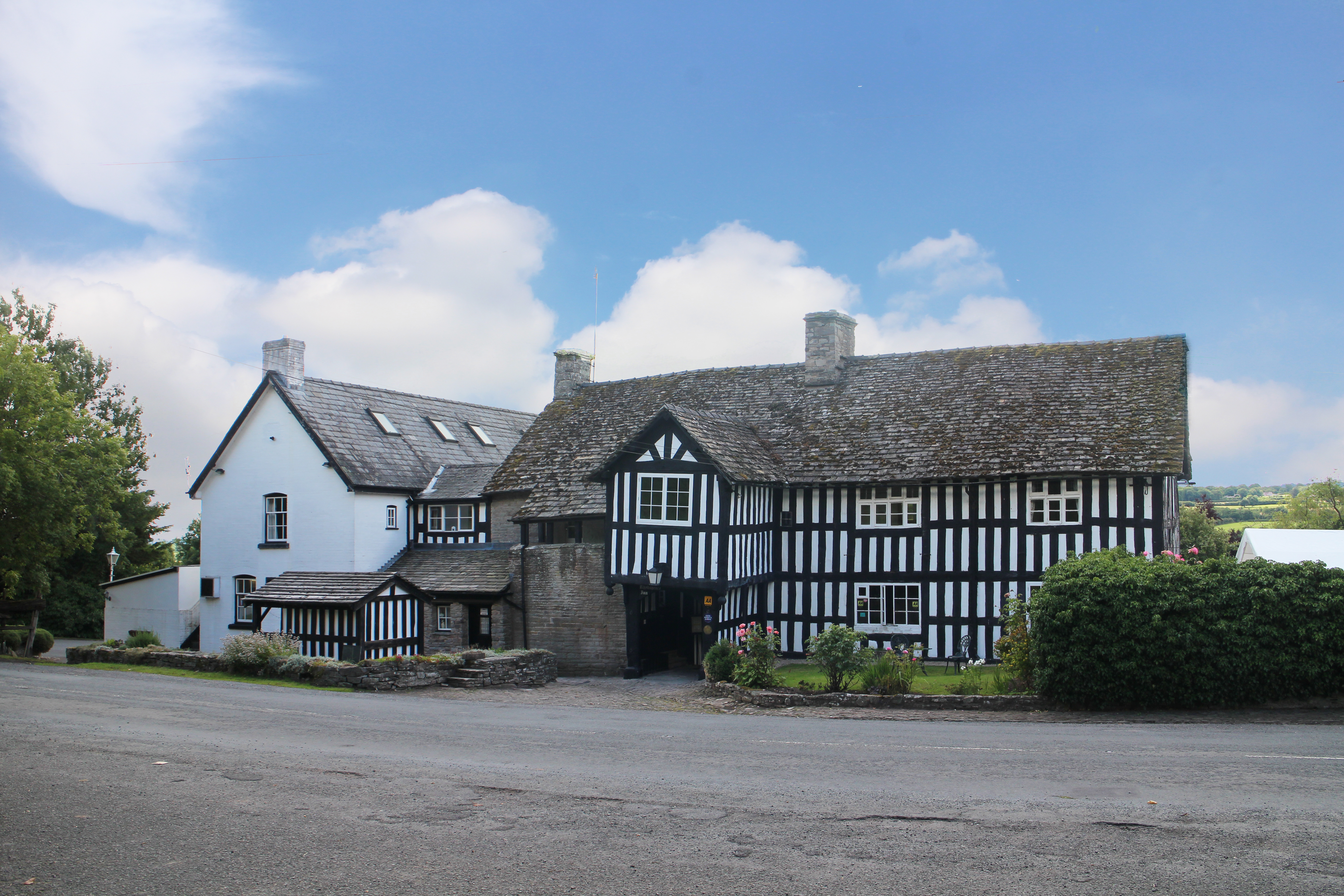 16th Century Wye Valley inn sold