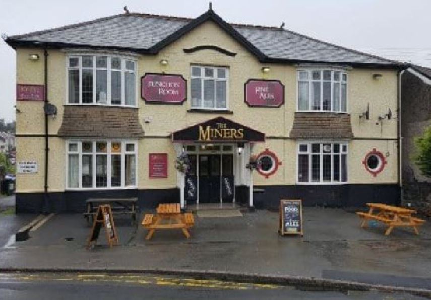 Substantial Village Public House For Sale in Skewen