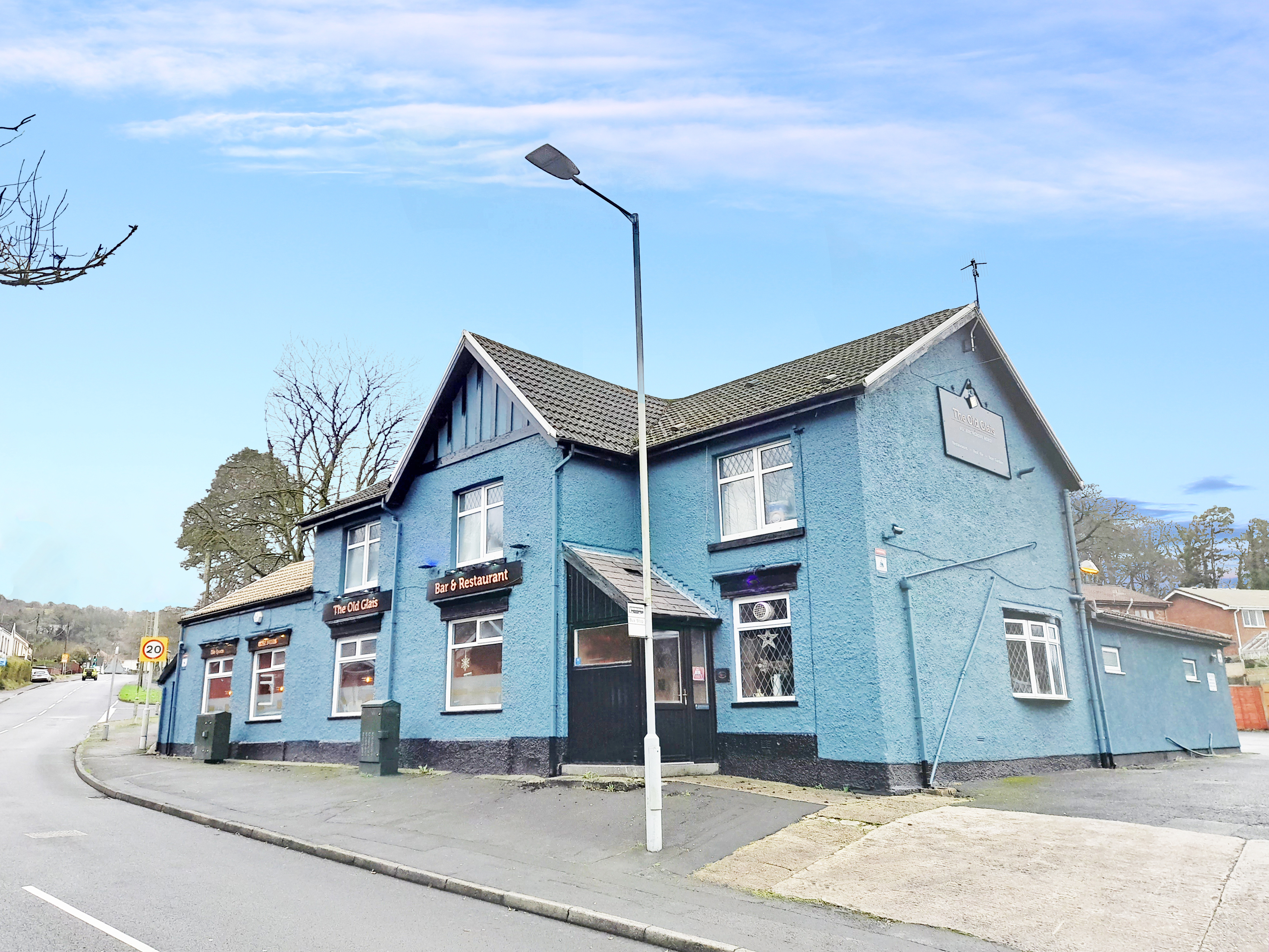 Pub close to Swansea for sale