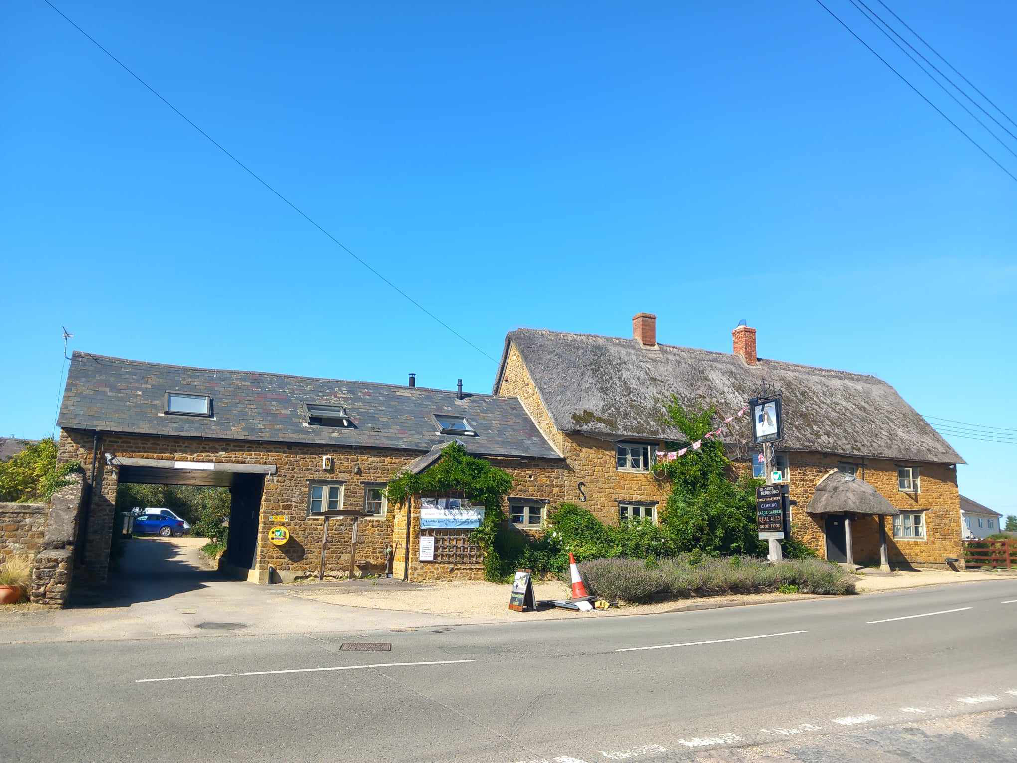 Thatched pub in Oxfordshire comes to market