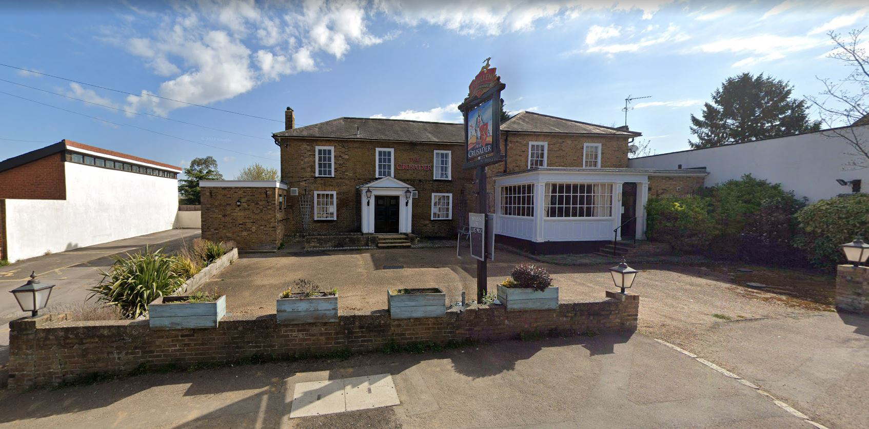 Substantial pub and development site for sale in Essex